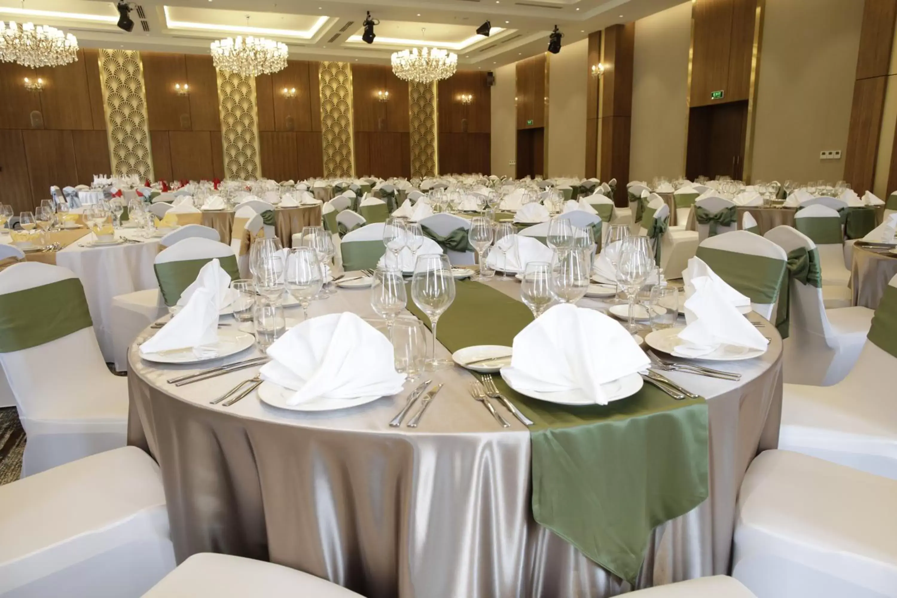 Banquet/Function facilities, Banquet Facilities in Wyndham Grand KN Paradise Cam Ranh