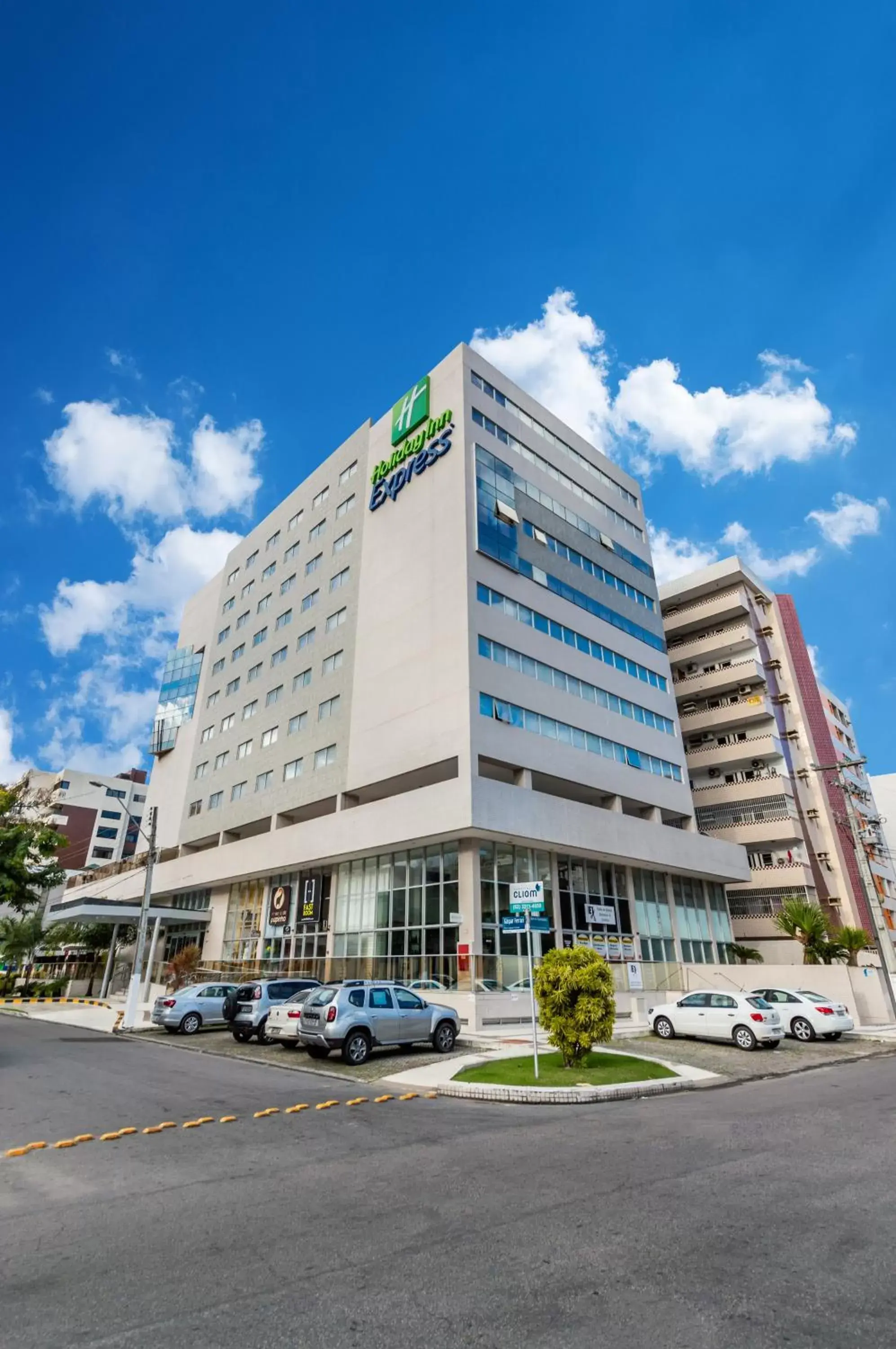 Property Building in Holiday Inn Express Maceió, an IHG Hotel