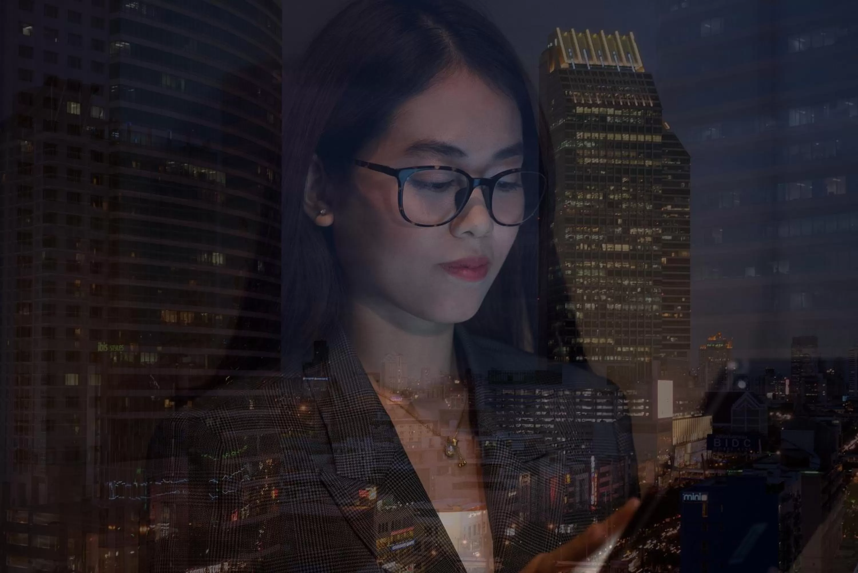 People in The Emerald Hotel