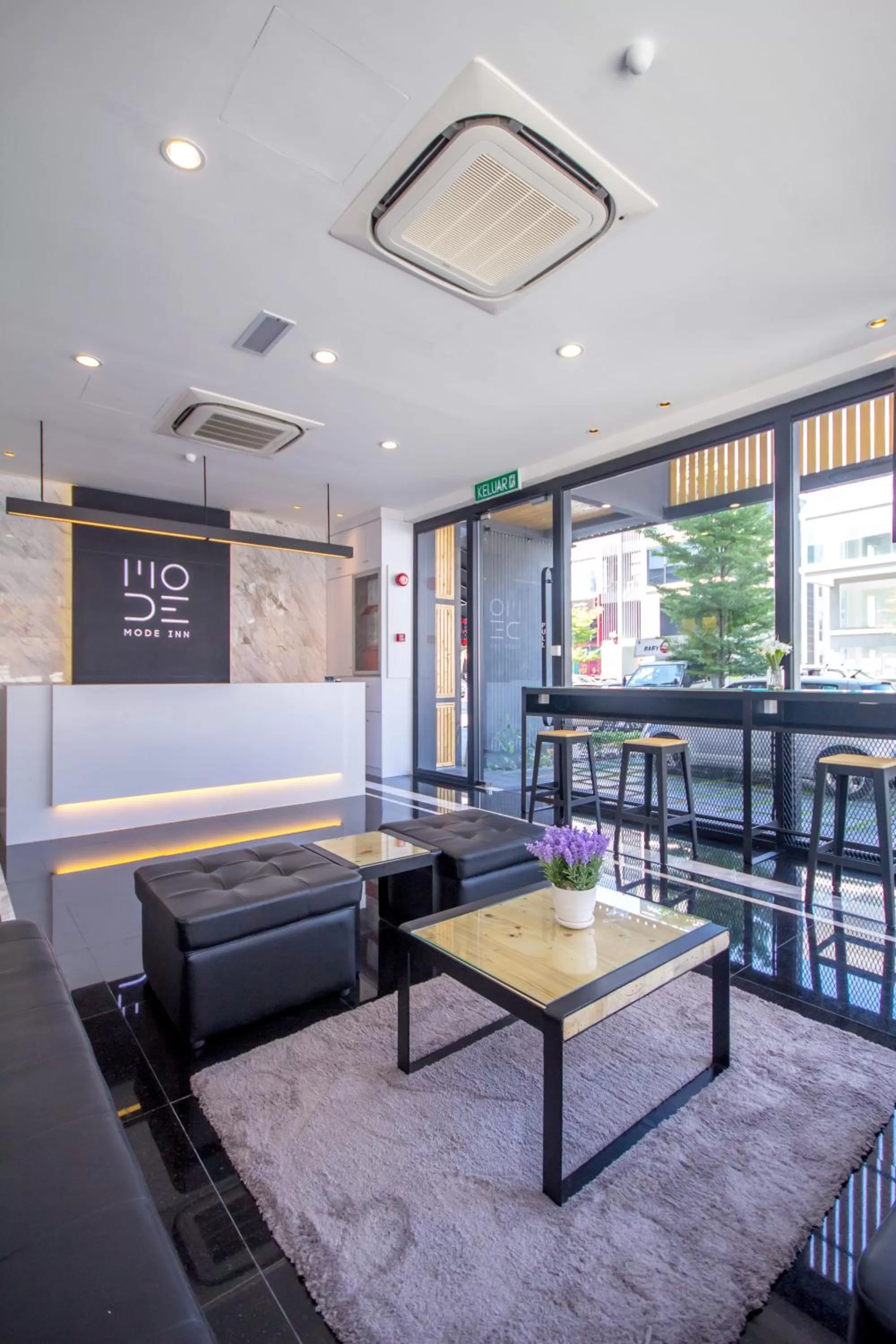 Lobby or reception in Mode Inn Icon City