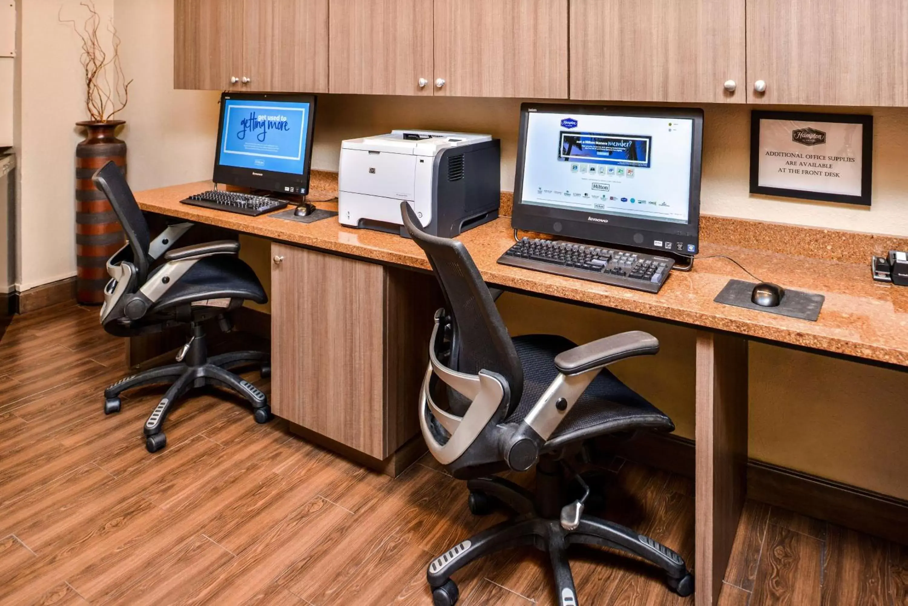 Business facilities, Business Area/Conference Room in Hampton Inn Closest to Universal Orlando