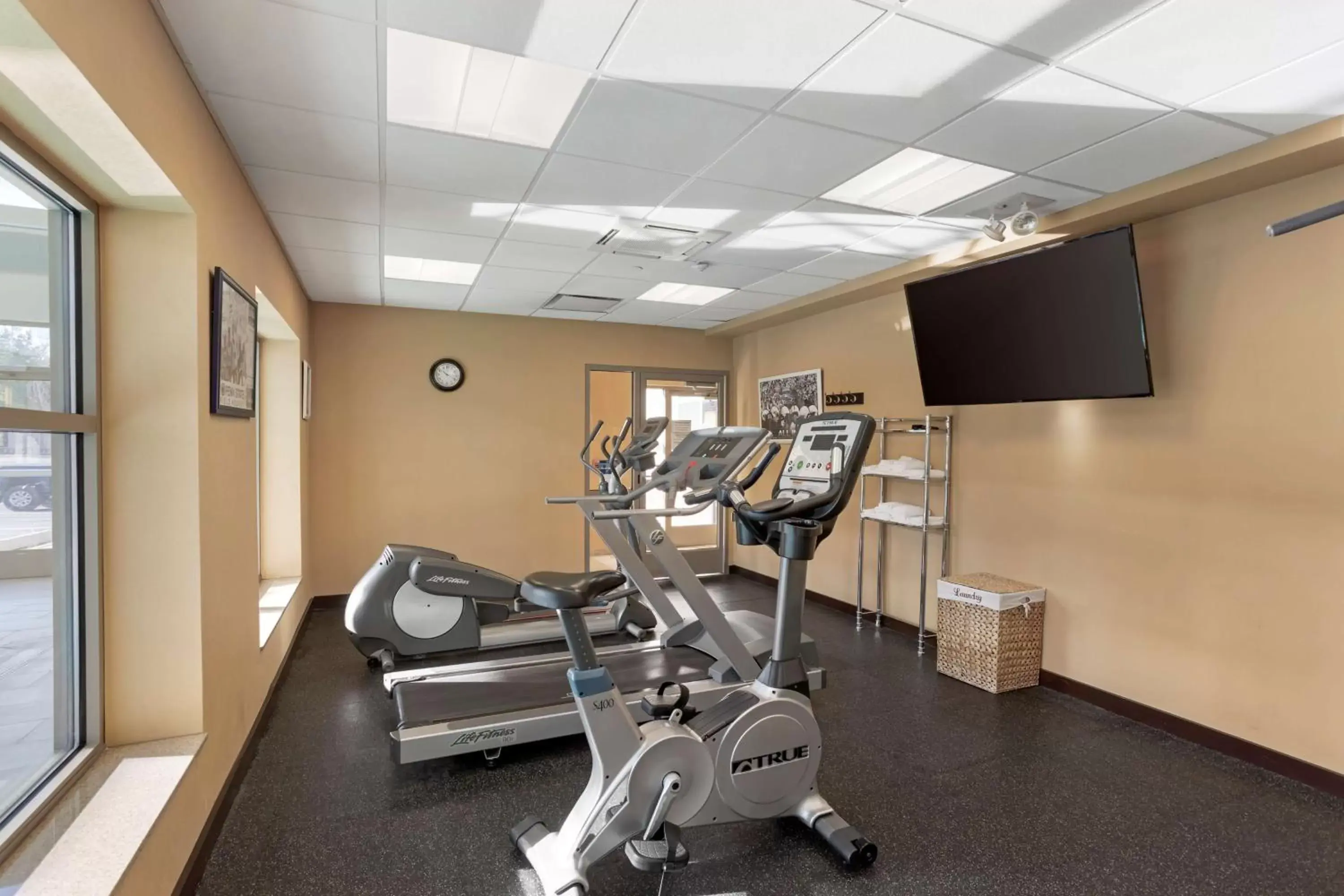 Fitness centre/facilities, Fitness Center/Facilities in Best Western PLUS University Park Inn & Suites