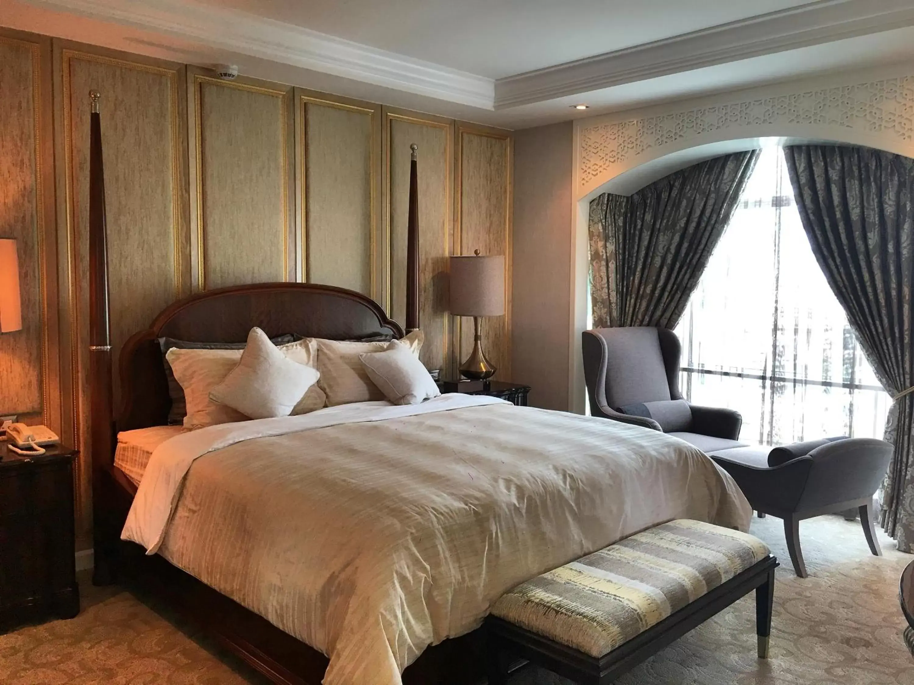 Bedroom, Bed in Al Meroz Hotel Bangkok - The Leading Halal Hotel