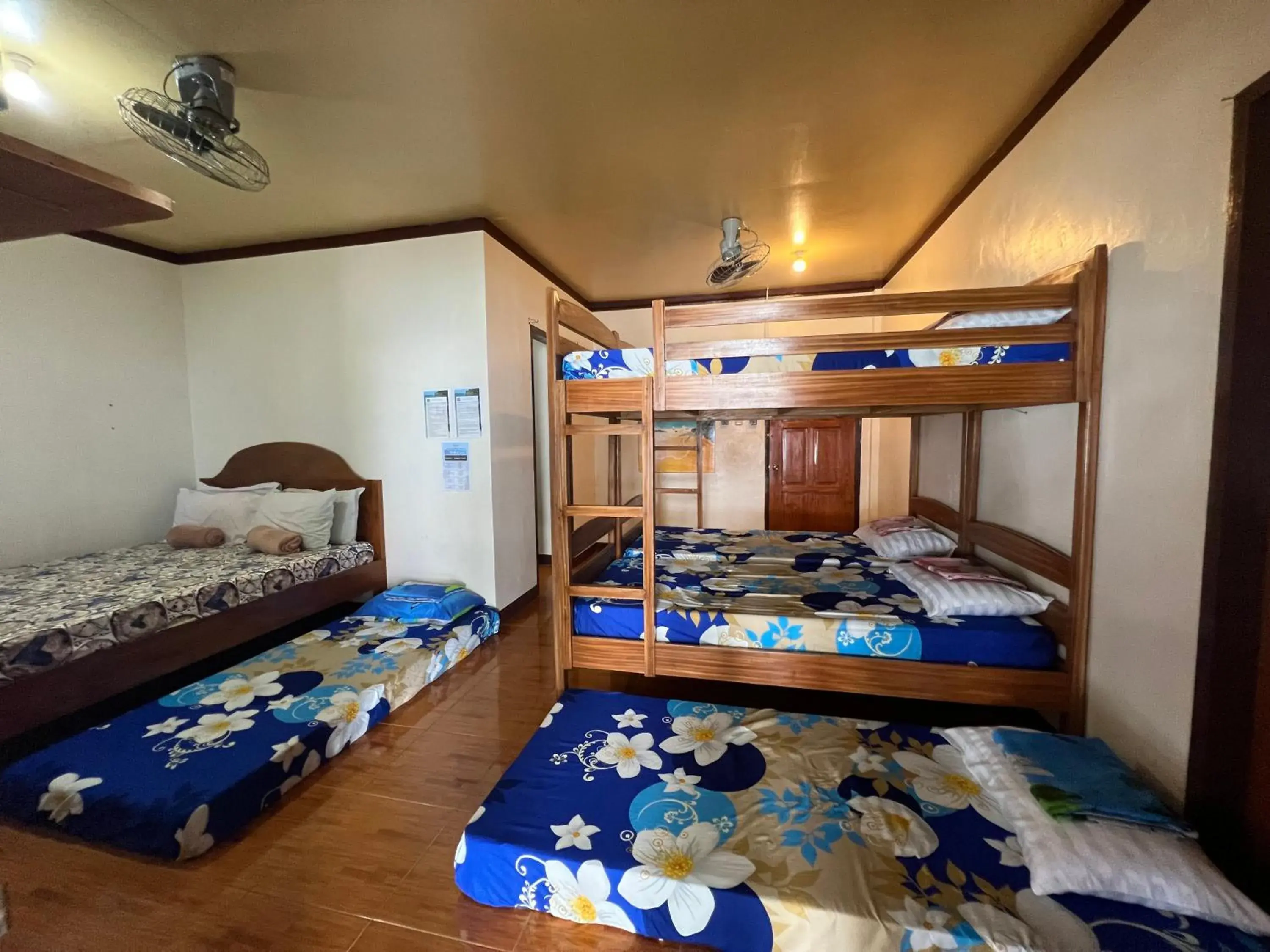 Photo of the whole room, Bunk Bed in Gratum Beach Resort