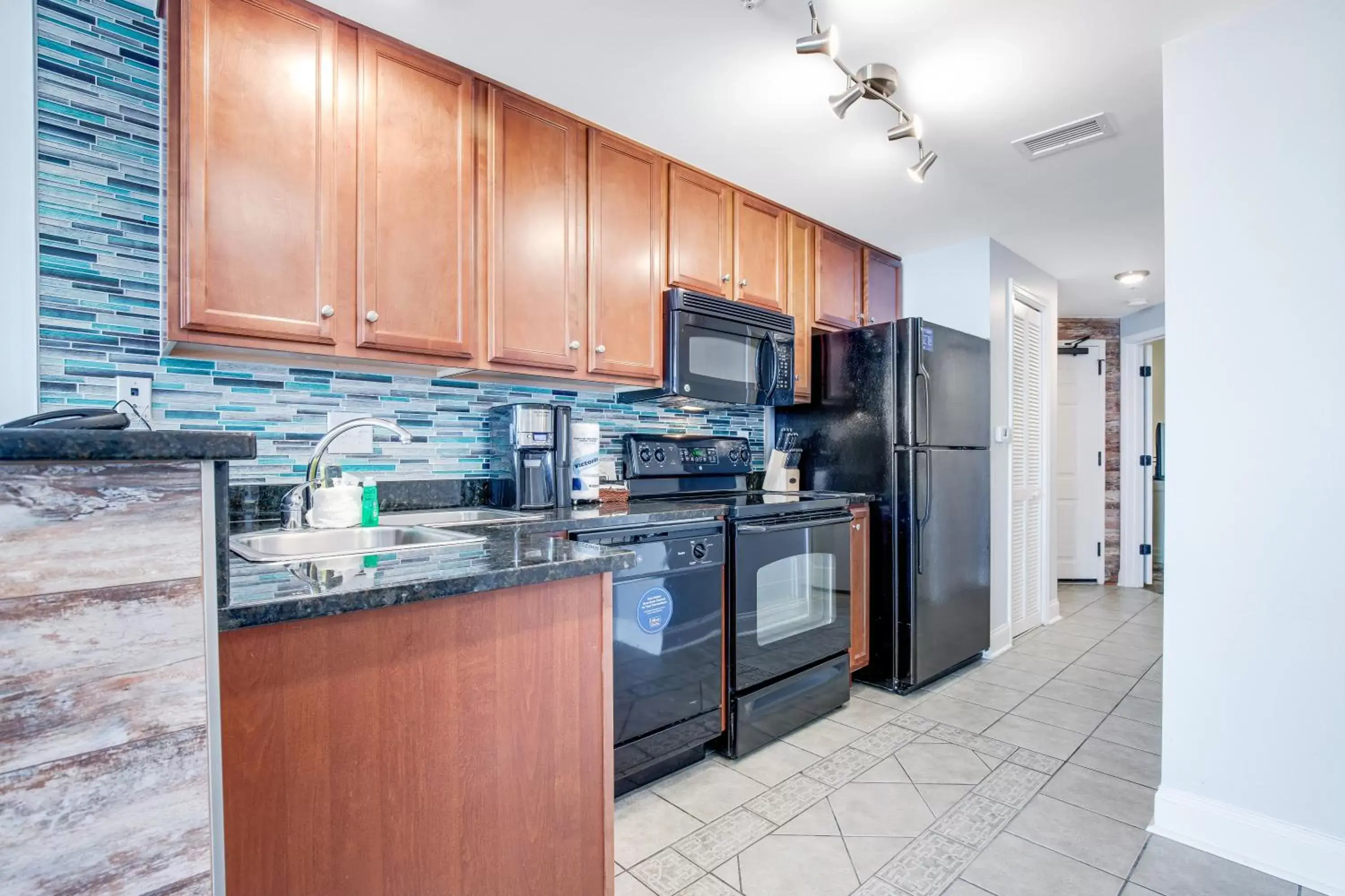 Kitchen or kitchenette, Kitchen/Kitchenette in Anderson Ocean Club and Spa by Oceana Resorts