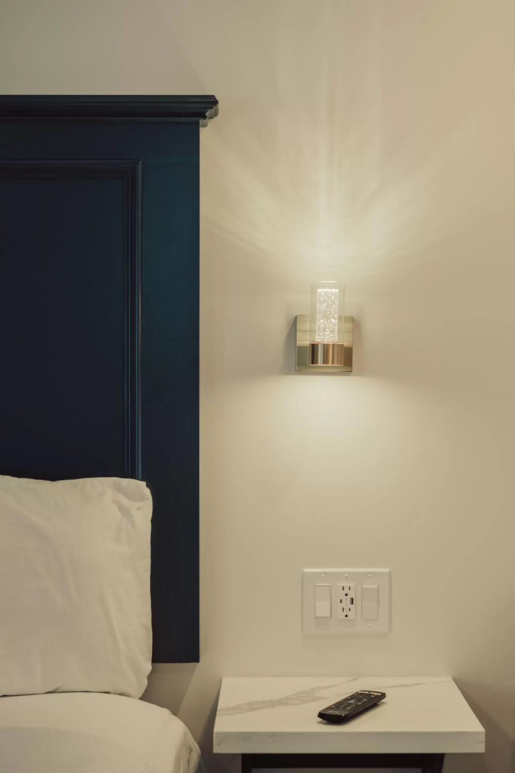 Decorative detail, Bed in Blufftop Inn & Suites - Wharf/Restaurant District Decorative detail, Bed in Blufftop Inn & Suites - Wharf/Restaurant District