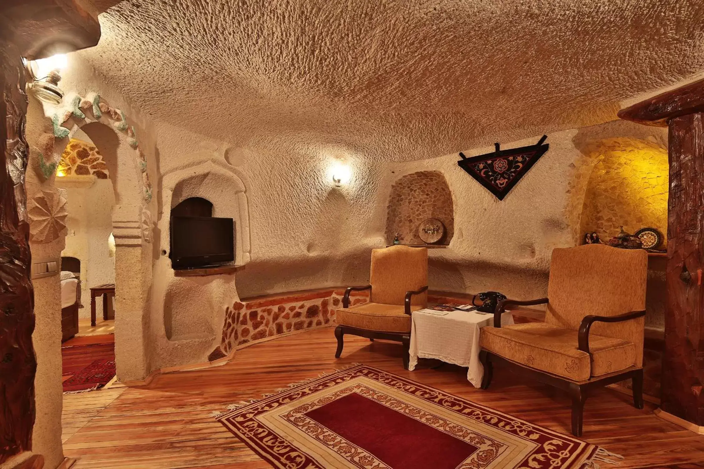 TV and multimedia, Seating Area in Cappadocia Cave Suites