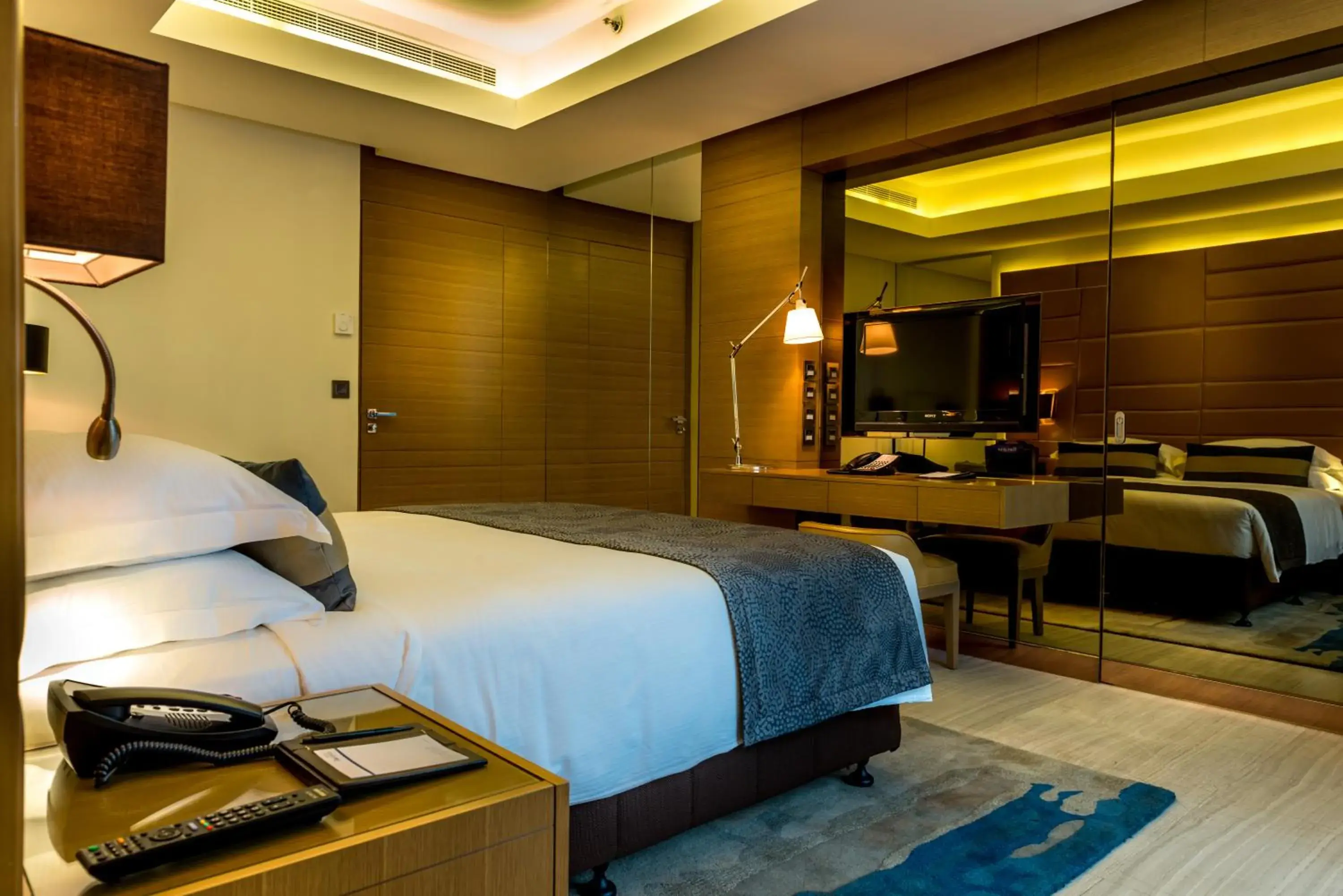 TV and multimedia, Bed in Towers Rotana
