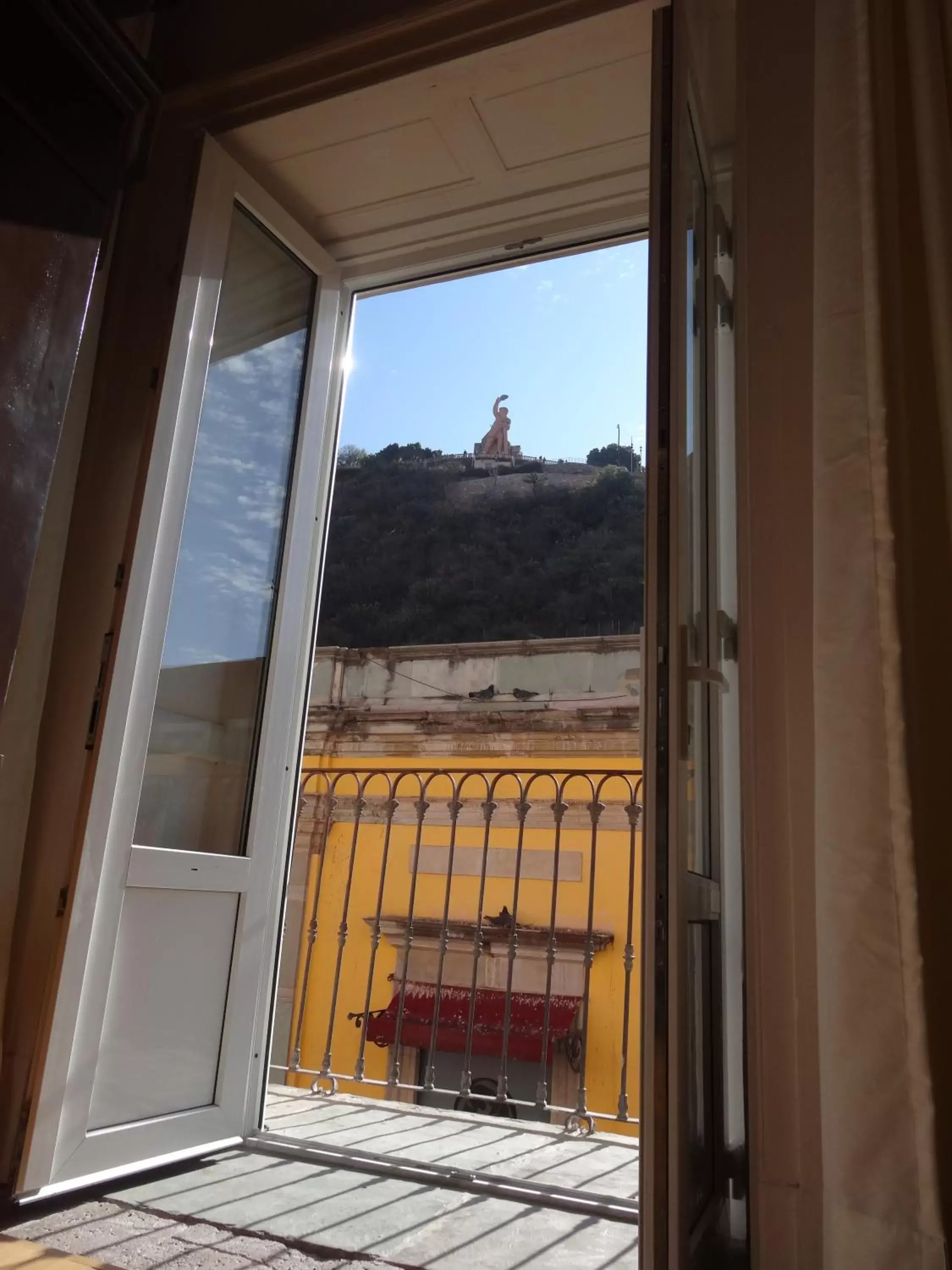 View (from property/room), Mountain View in Hotel Mansion Von Humboldt