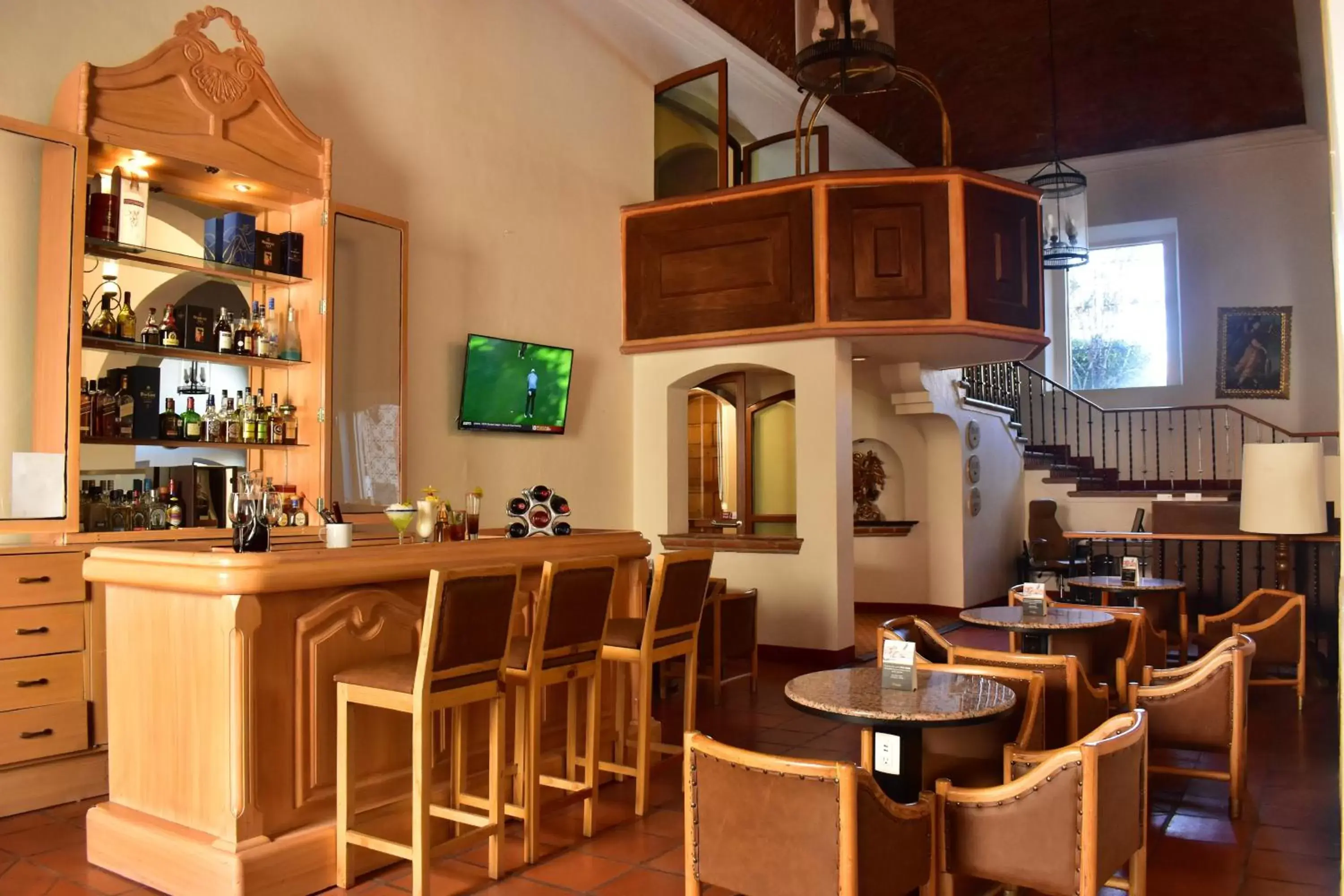 Lounge or bar, Restaurant/Places to Eat in Mision Grand Juriquilla