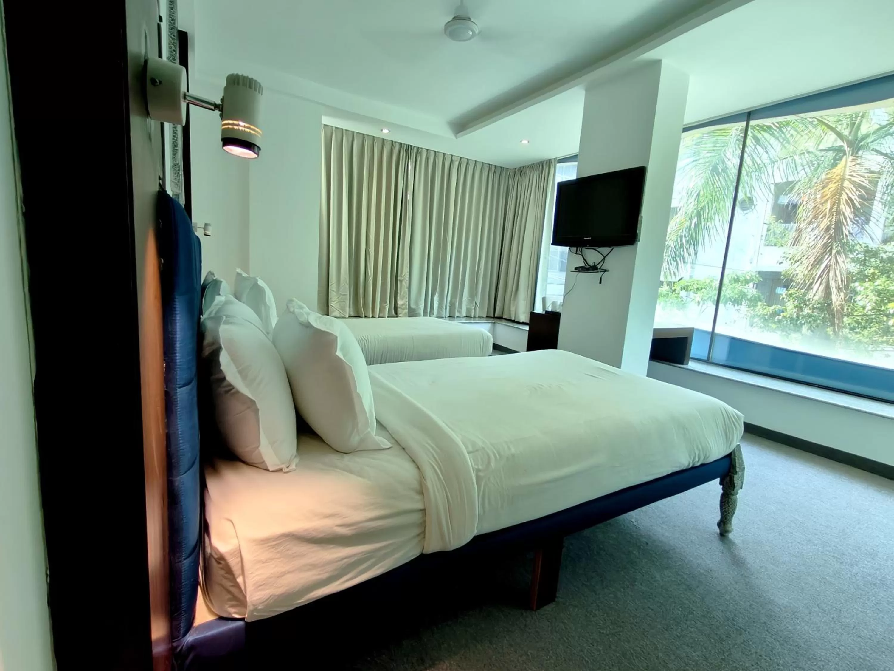 Bed in The Sky Imperial Hotel Yahvi