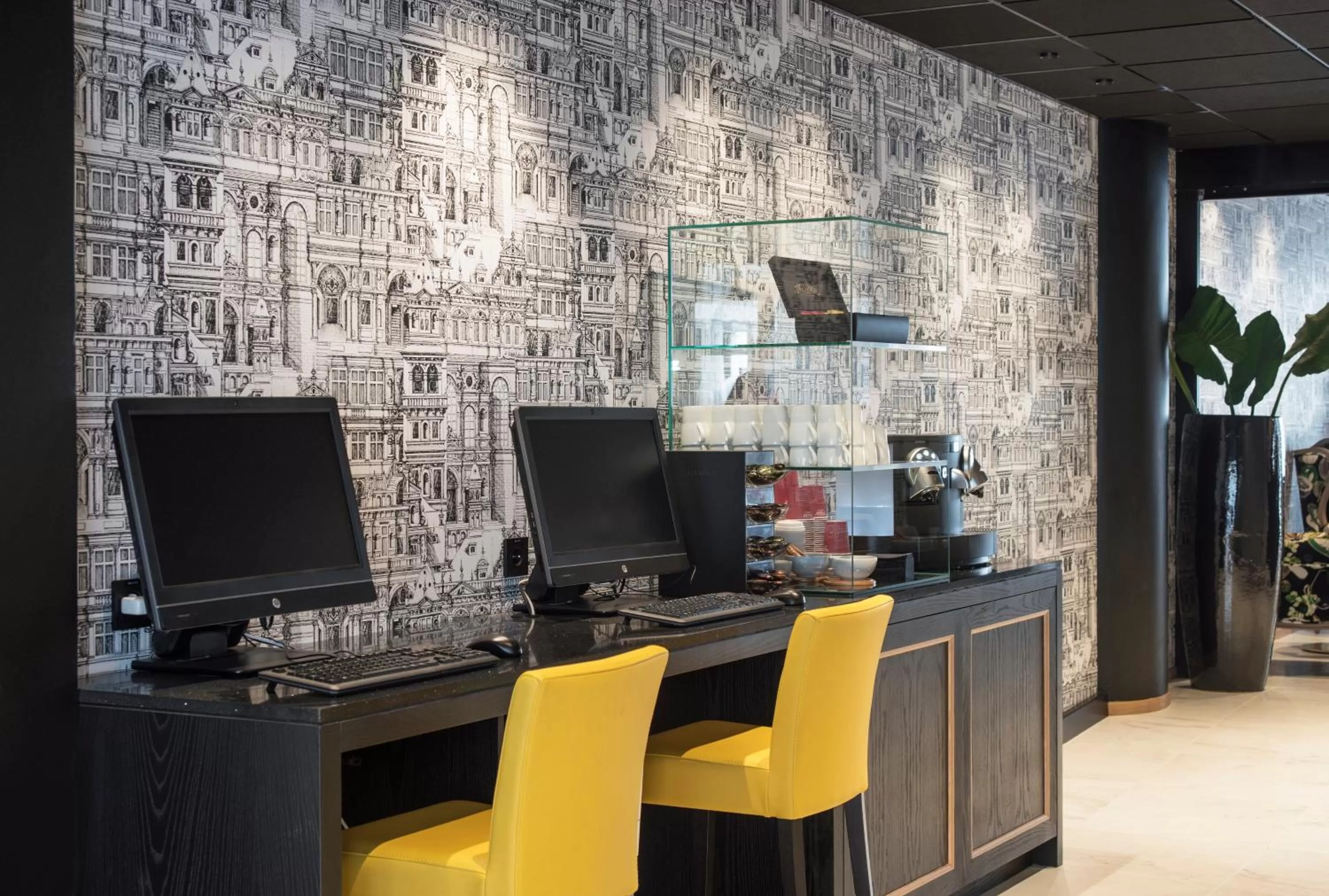 Coffee/tea facilities in Thon Hotel Stavanger