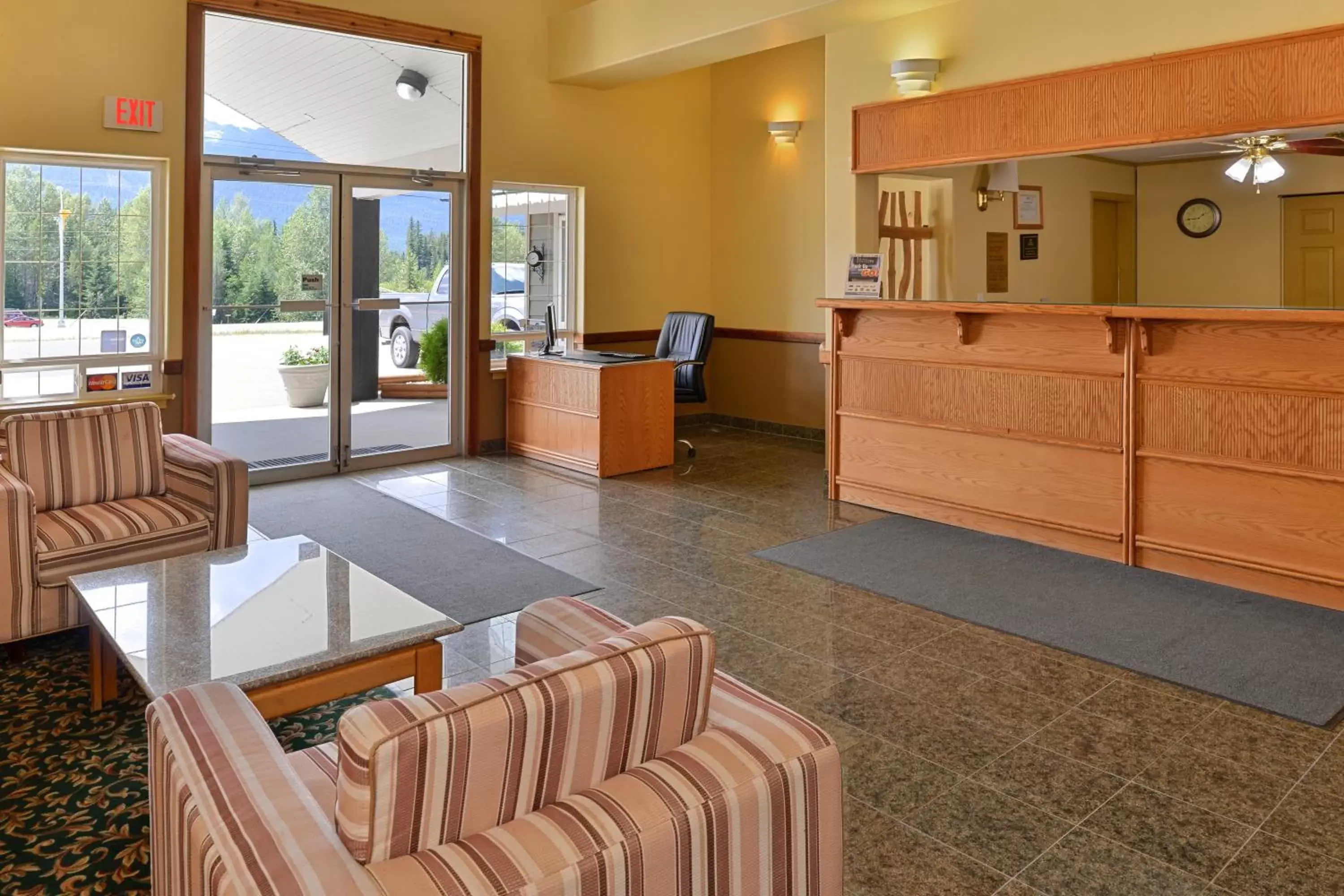 Lobby or reception, Lobby/Reception in Canadas Best Value Inn Valemount