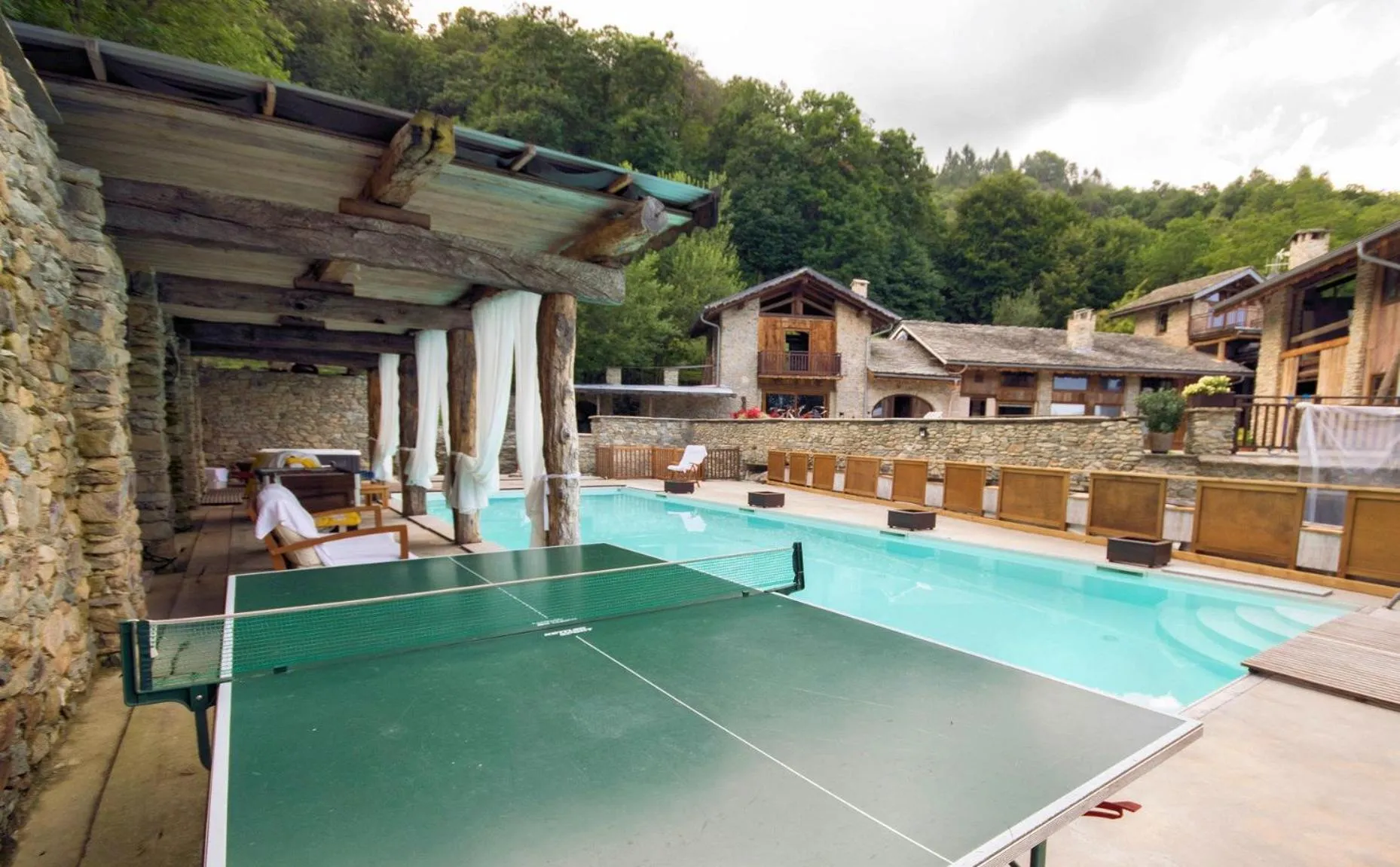 Pool view in Il Sogno Della Vita AgriResort - Country Rooms & Suites