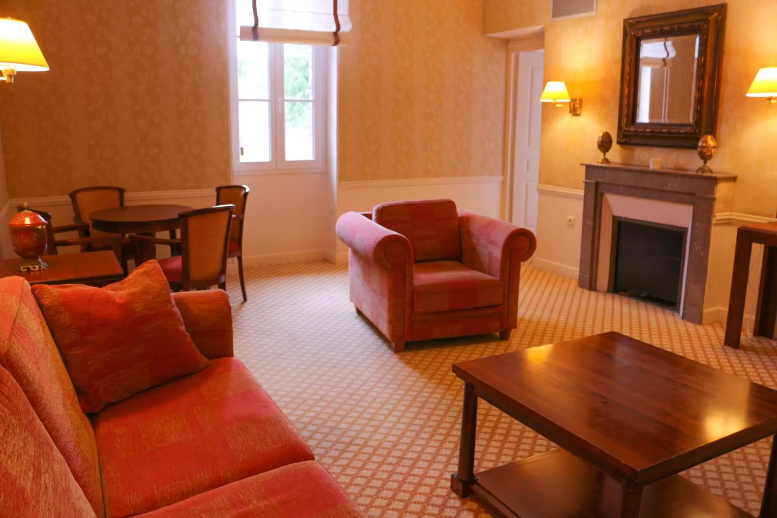Living room, Seating Area in Le Domaine des Roches, Hotel & Spa