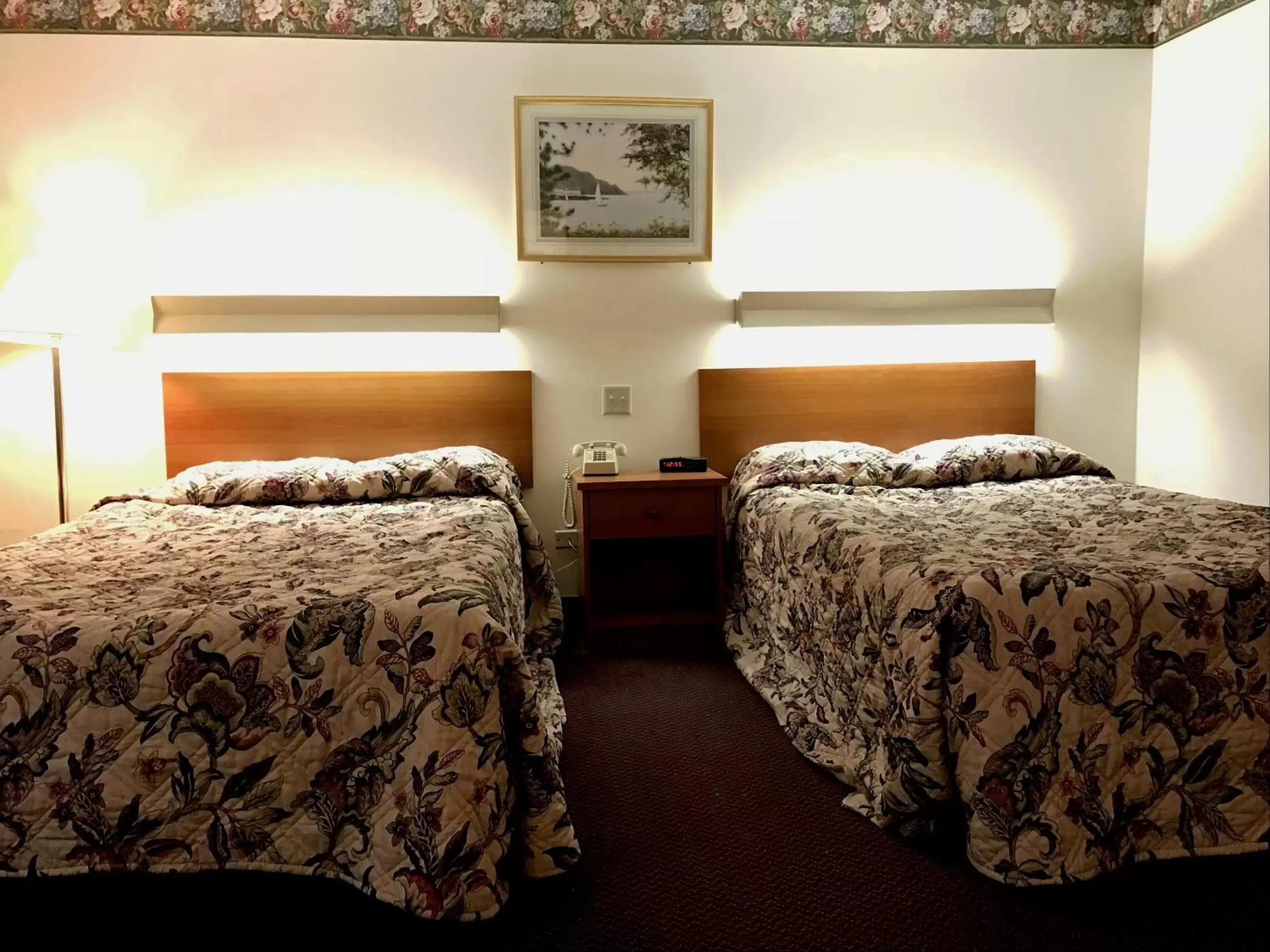 Bed in Adirondack Efficiencies
