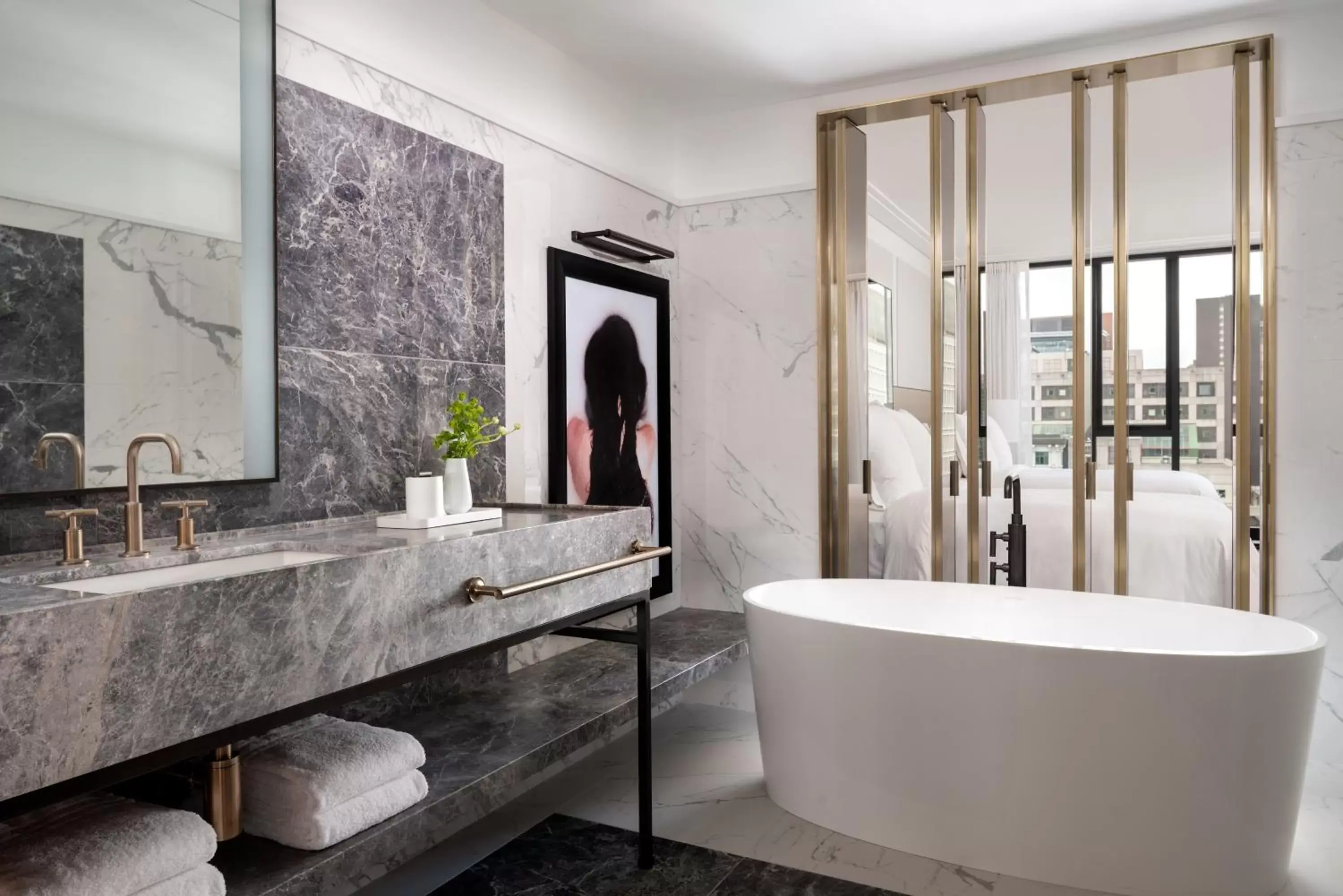 Bathroom in Four Seasons Hotel Montreal