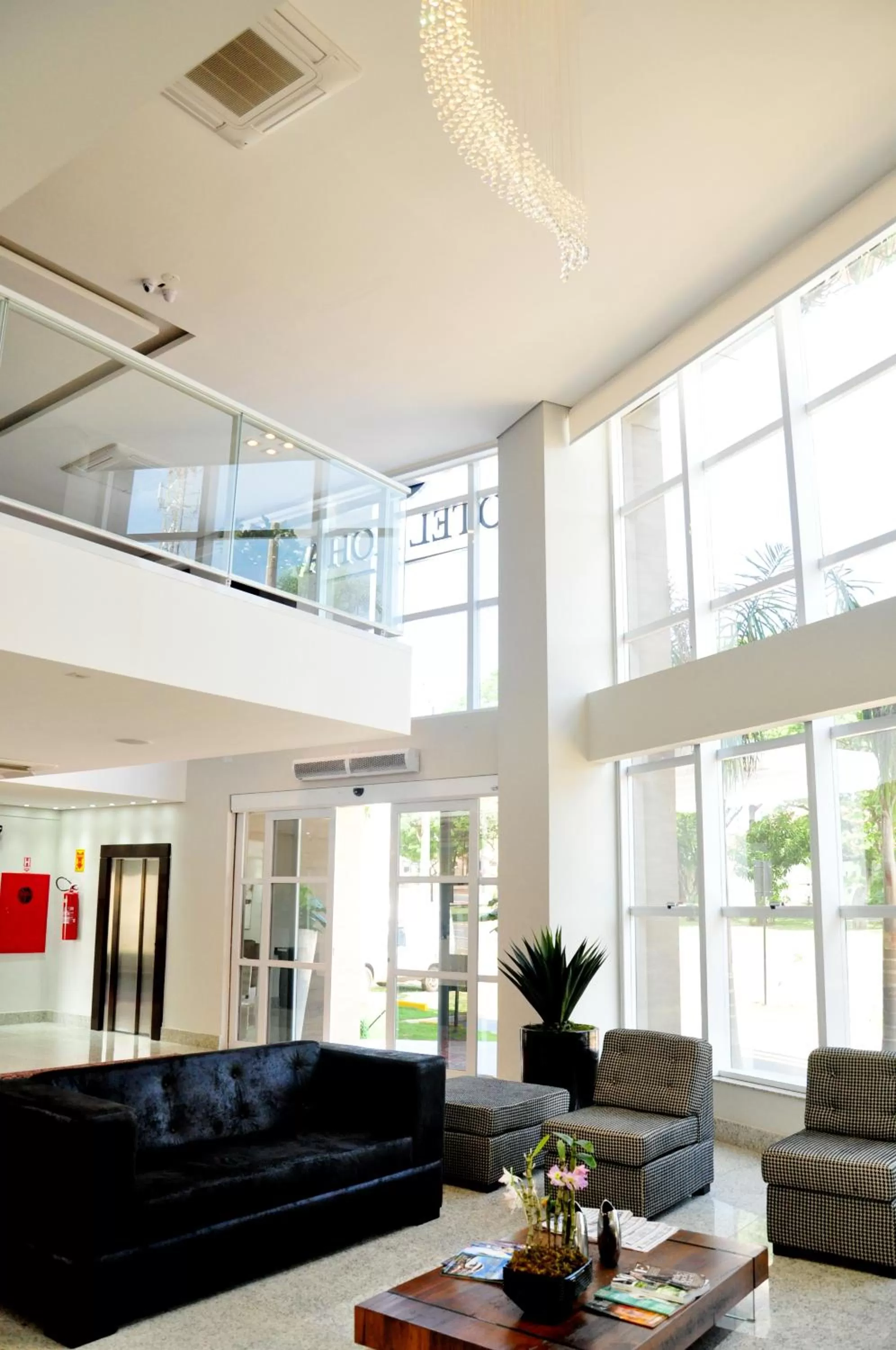 Communal lounge/ TV room in Hotel Mohave