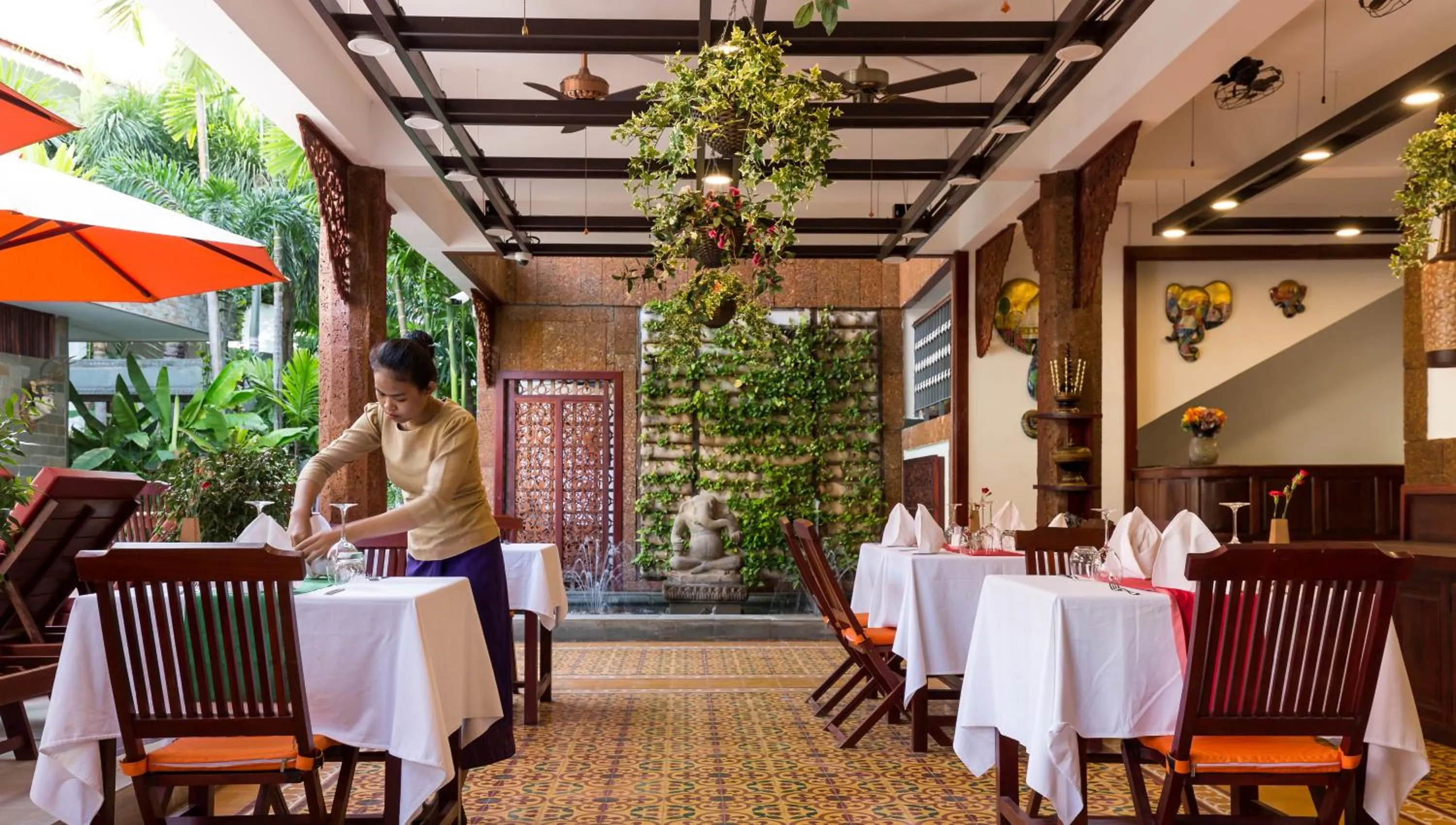 Restaurant/places to eat in Montra Nivesha Residence