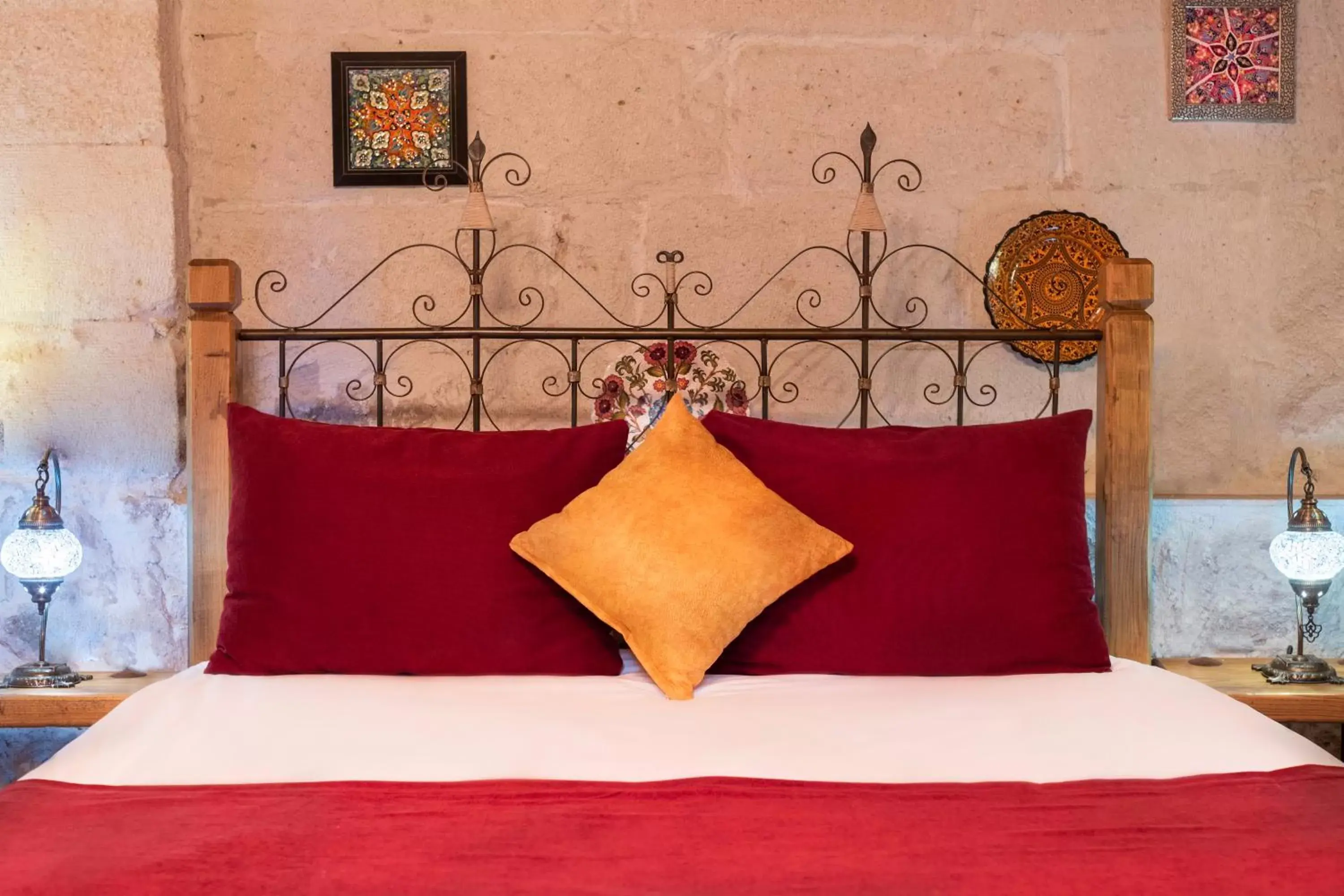 Bed in Maron Stone House