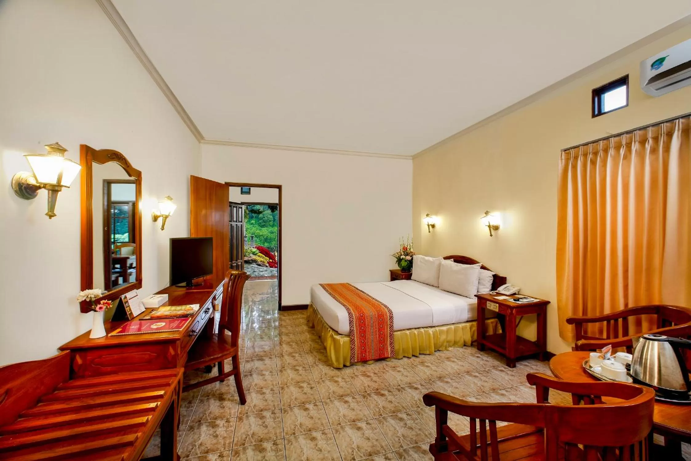 Photo of the whole room, Bed in Inna Tretes Hotel & Resort