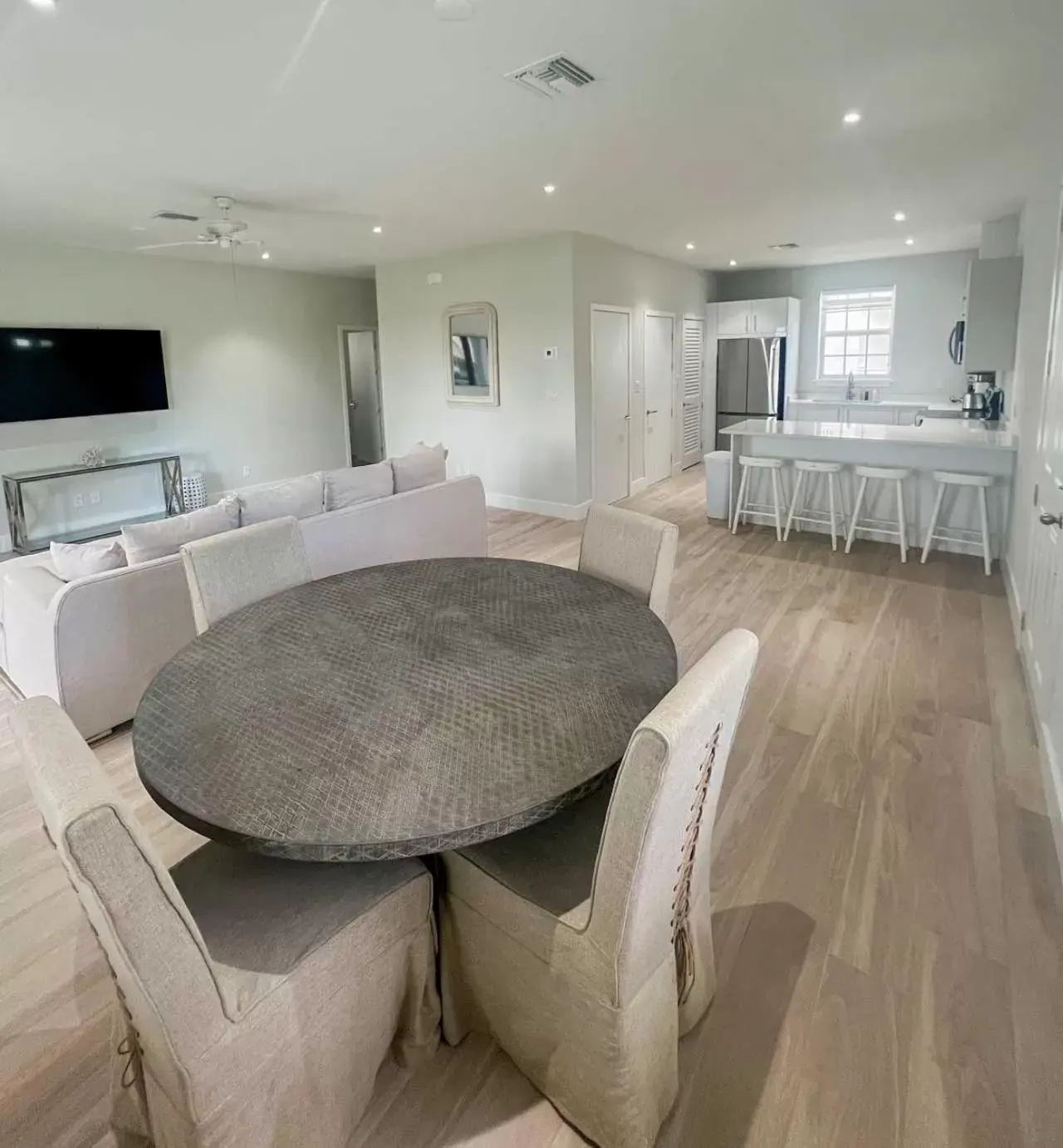 Dining area, Banquet Facilities in Palm Cay Marina and Resort