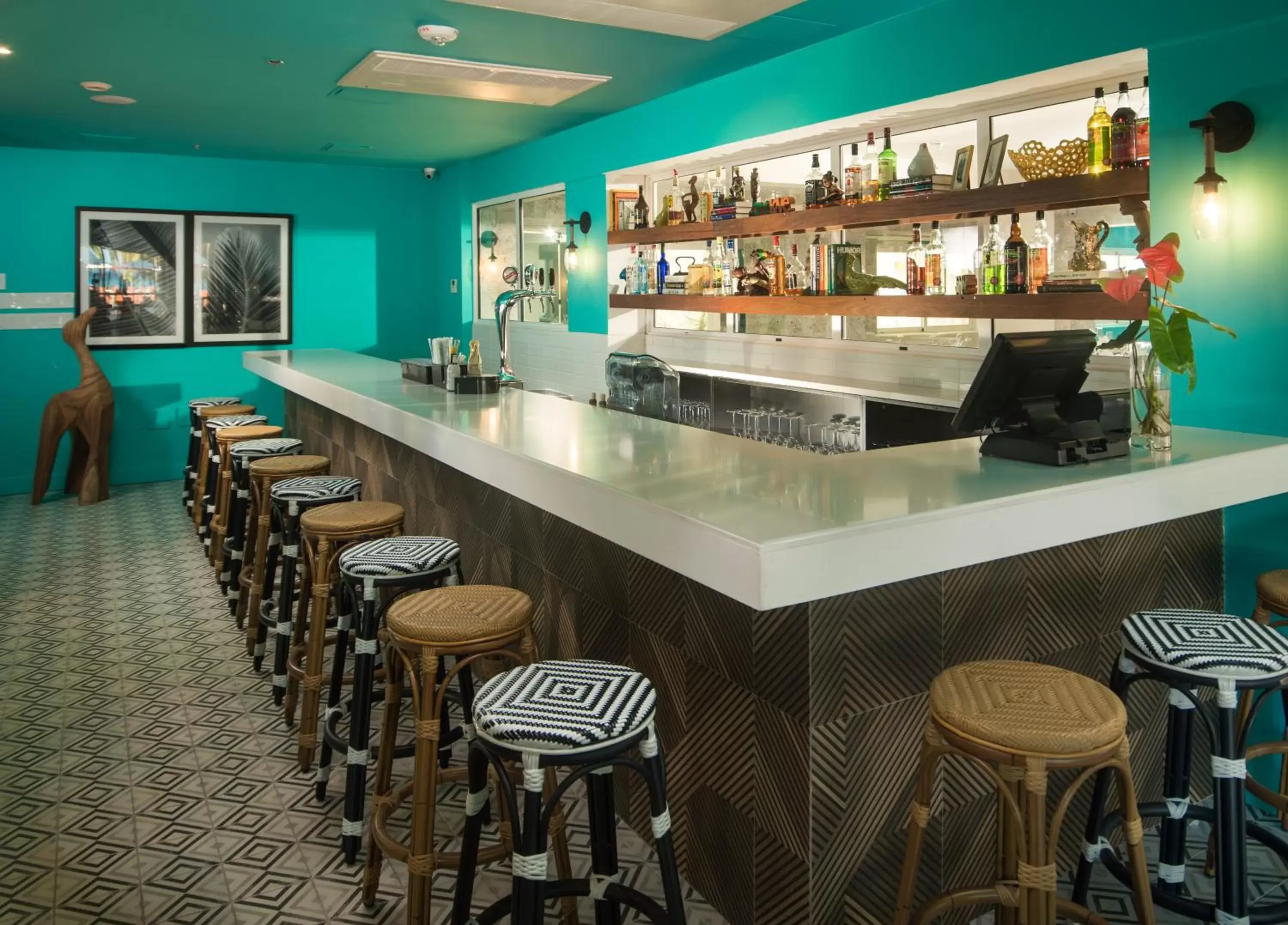 Lounge or bar in S Hotel Montego Bay - Luxury Boutique All-Inclusive Hotel Lounge or bar in S Hotel Montego Bay - Luxury Boutique All-Inclusive Hotel