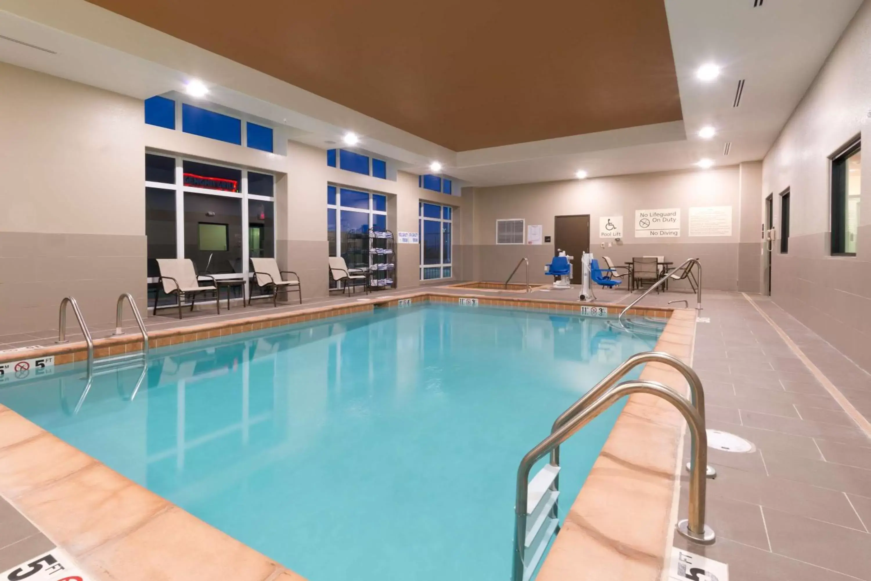 Pool view, Swimming Pool in Hampton Inn & Suites Albuquerque North/I-25