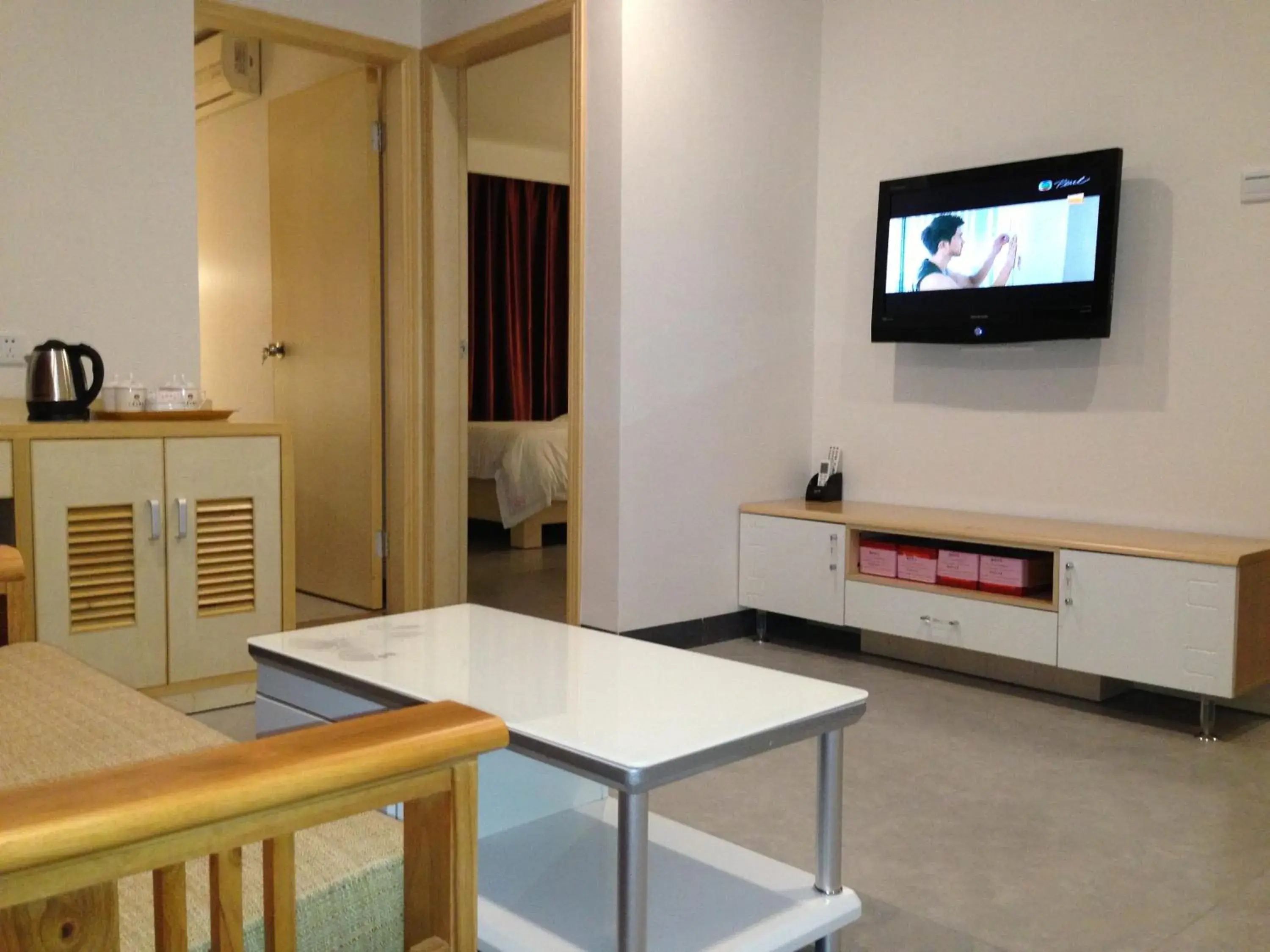 Photo of the whole room, TV/Entertainment Center in Guang Dong Hotel