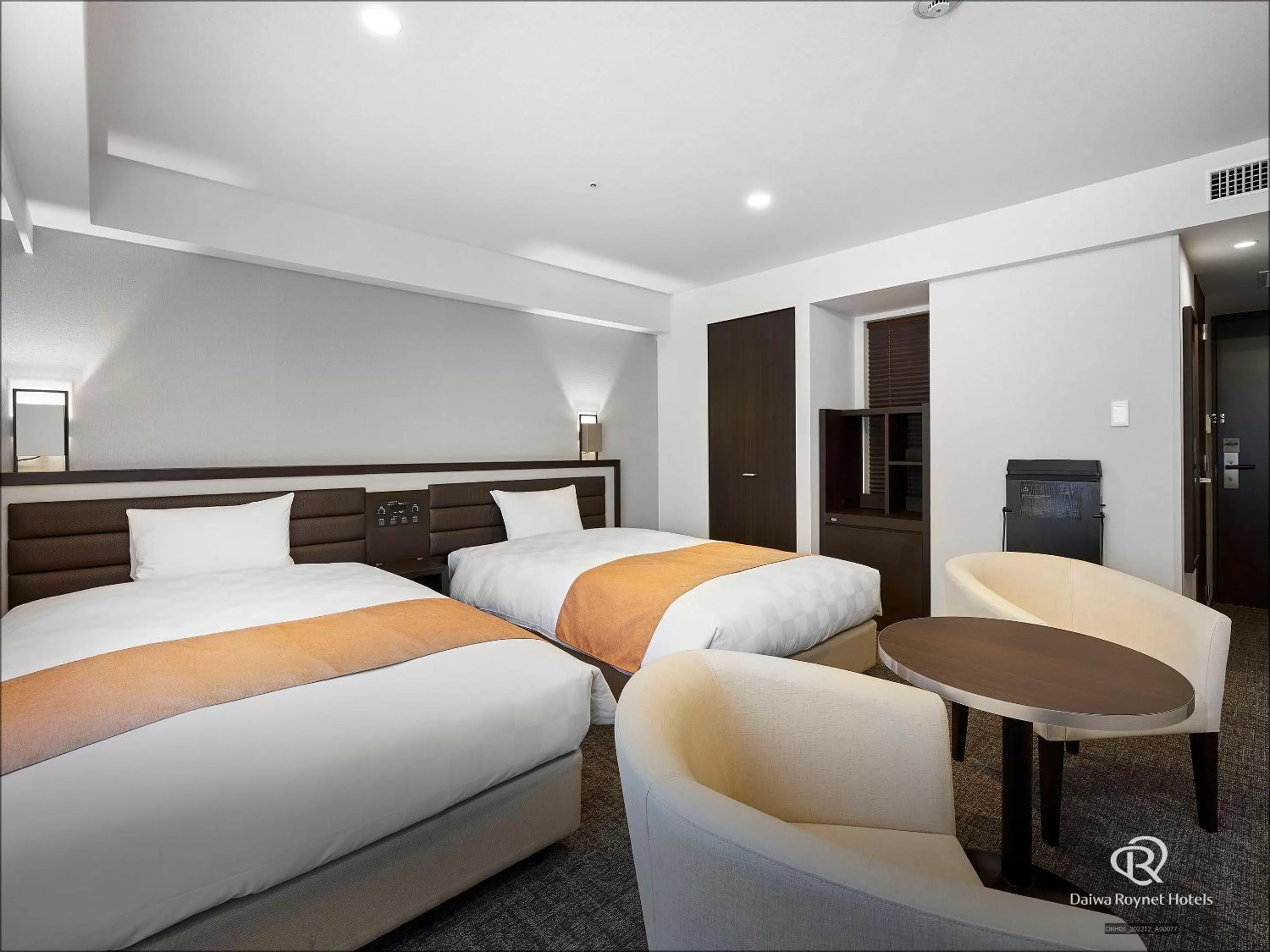 Photo of the whole room, Bed in Daiwa Roynet Hotel Osaka-Kitahama