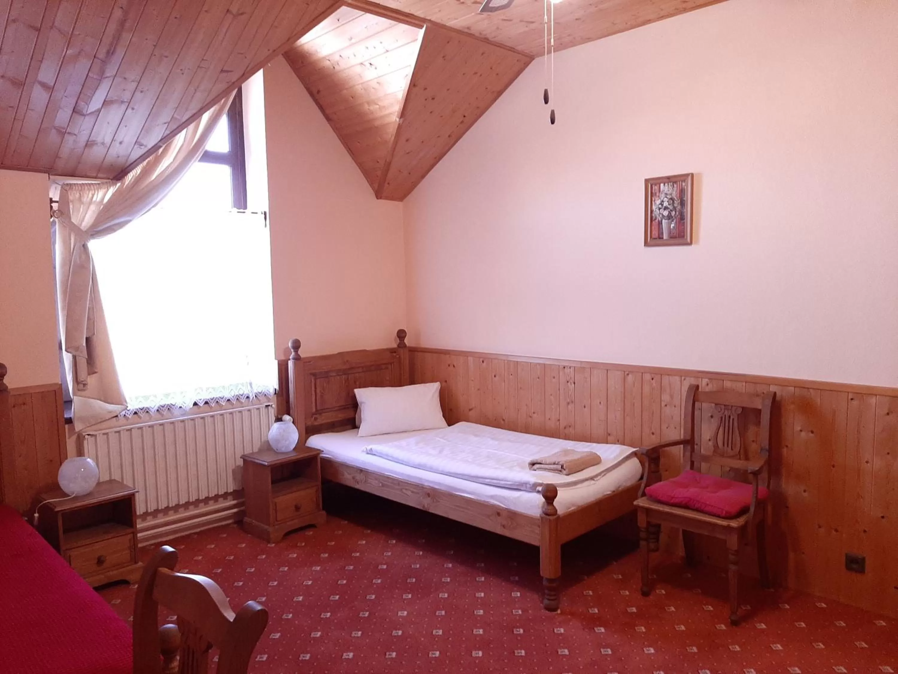 Bed in garni Hotel ASAS***