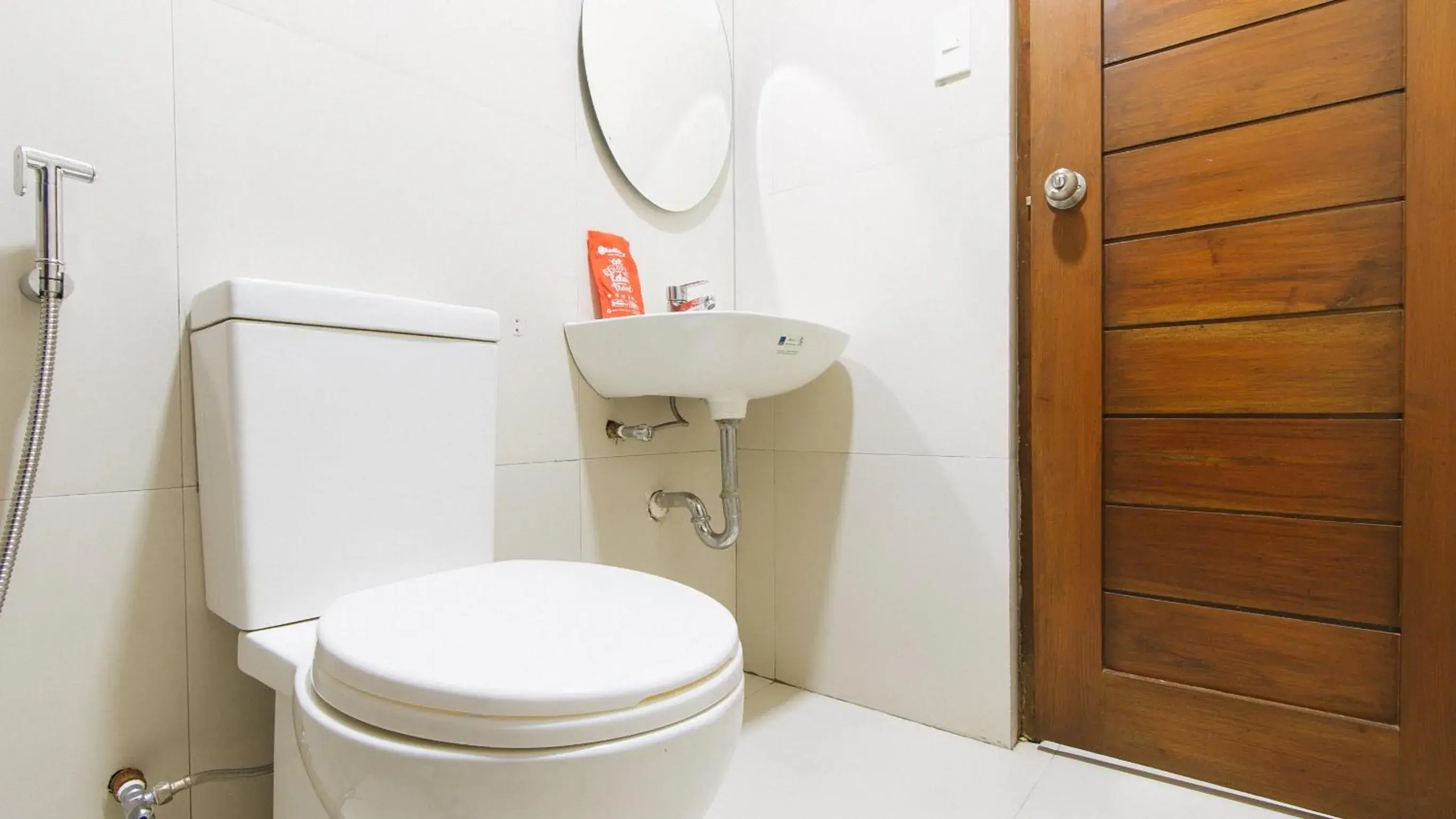 Toilet, Bathroom in RedDoorz near Fernwoods Garden Quezon City