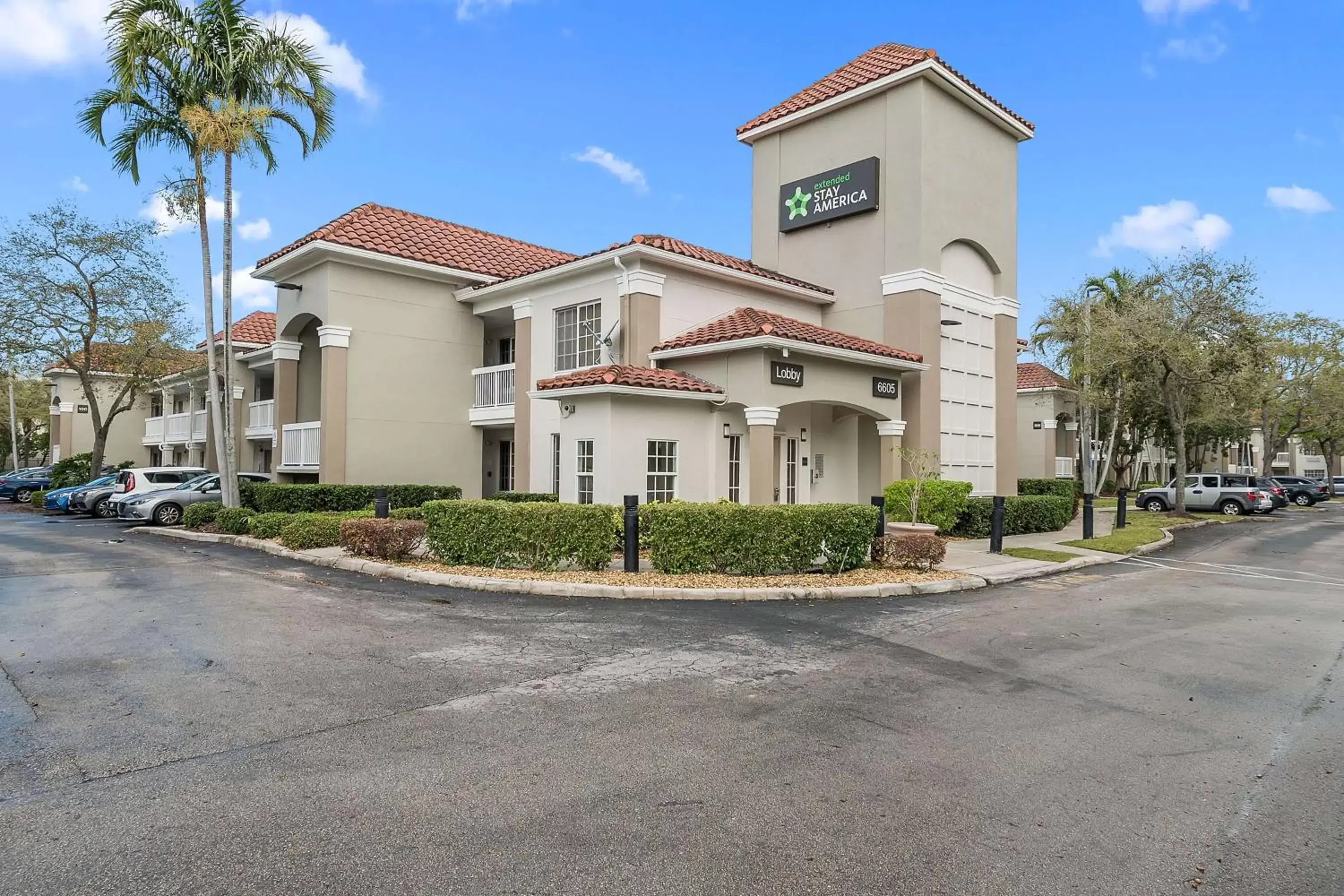 Property Building in Extended Stay America Suites - Miami - Airport - Blue Lagoon