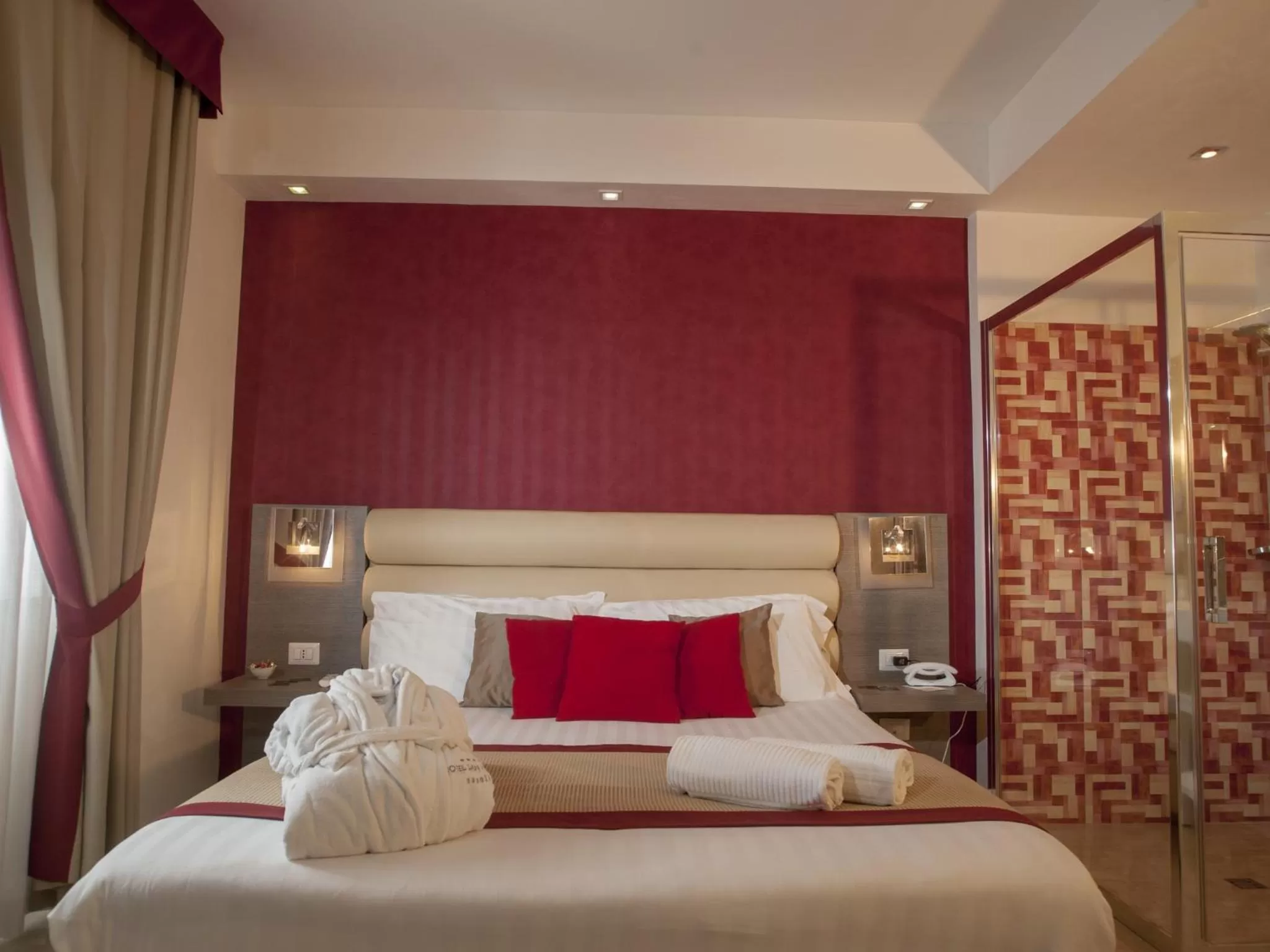 Photo of the whole room, Bed in Hotel San Pietro