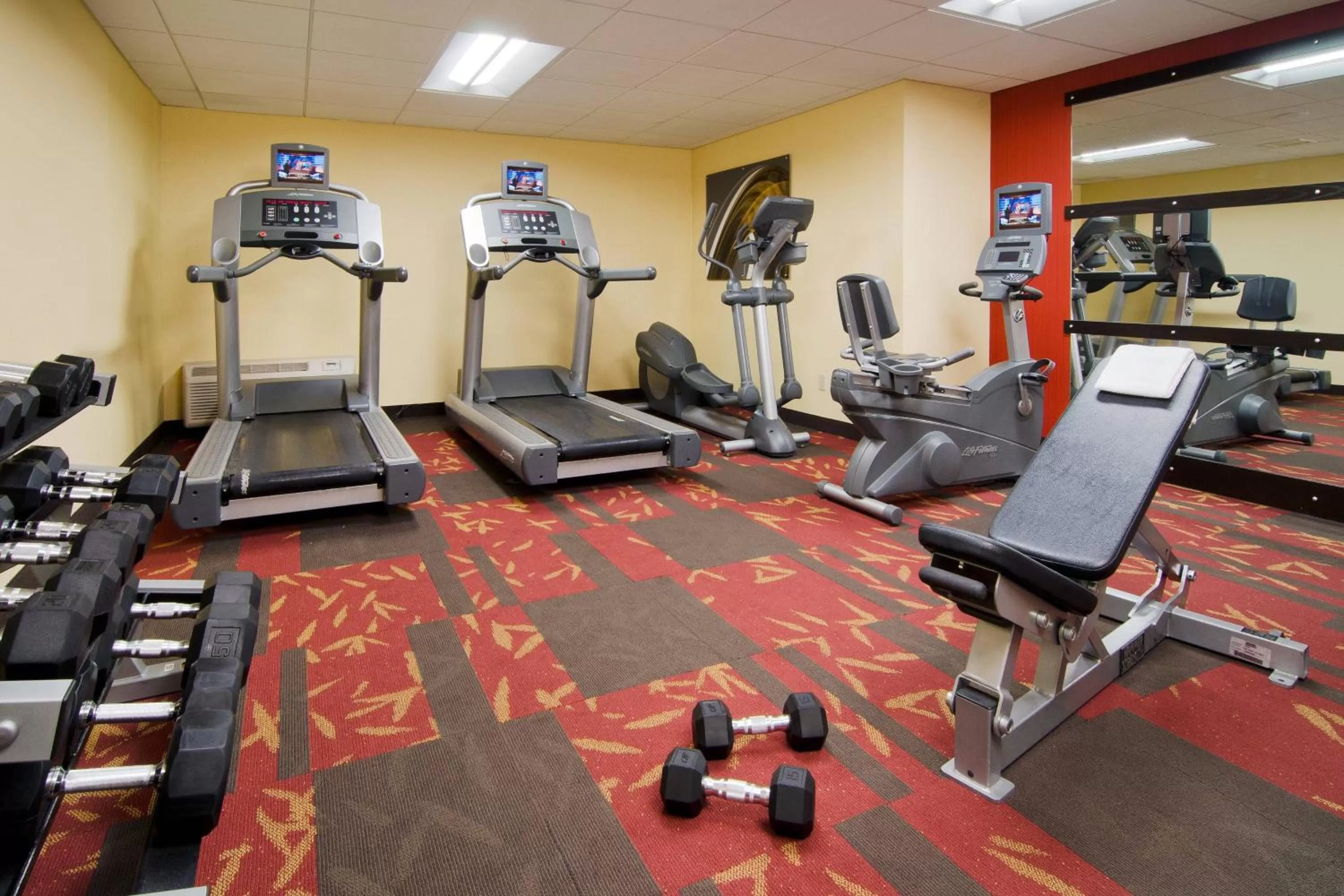 Fitness centre/facilities in Courtyard by Marriott Huntsville University Drive