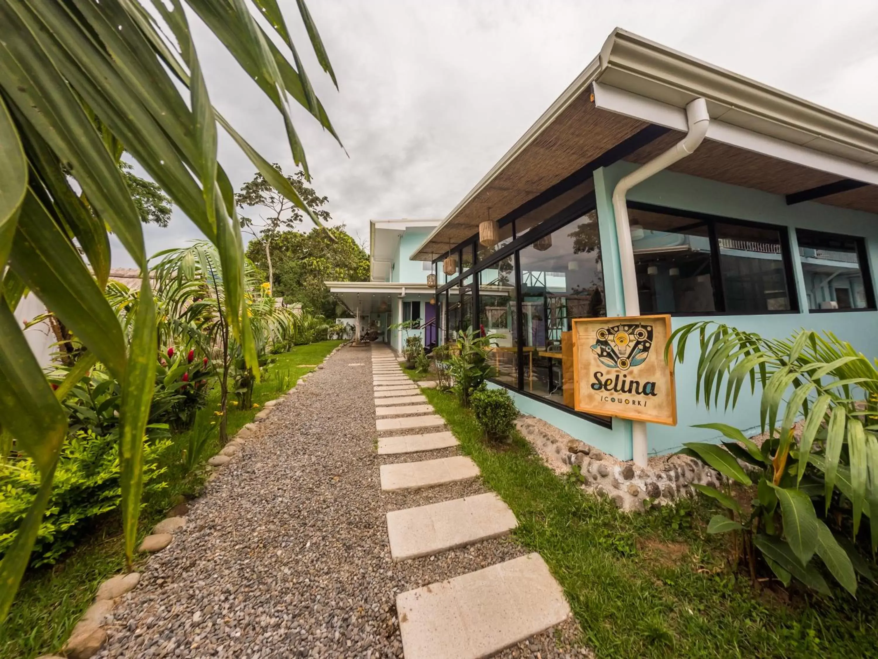 Facade/entrance, Property Building in Selina La Fortuna