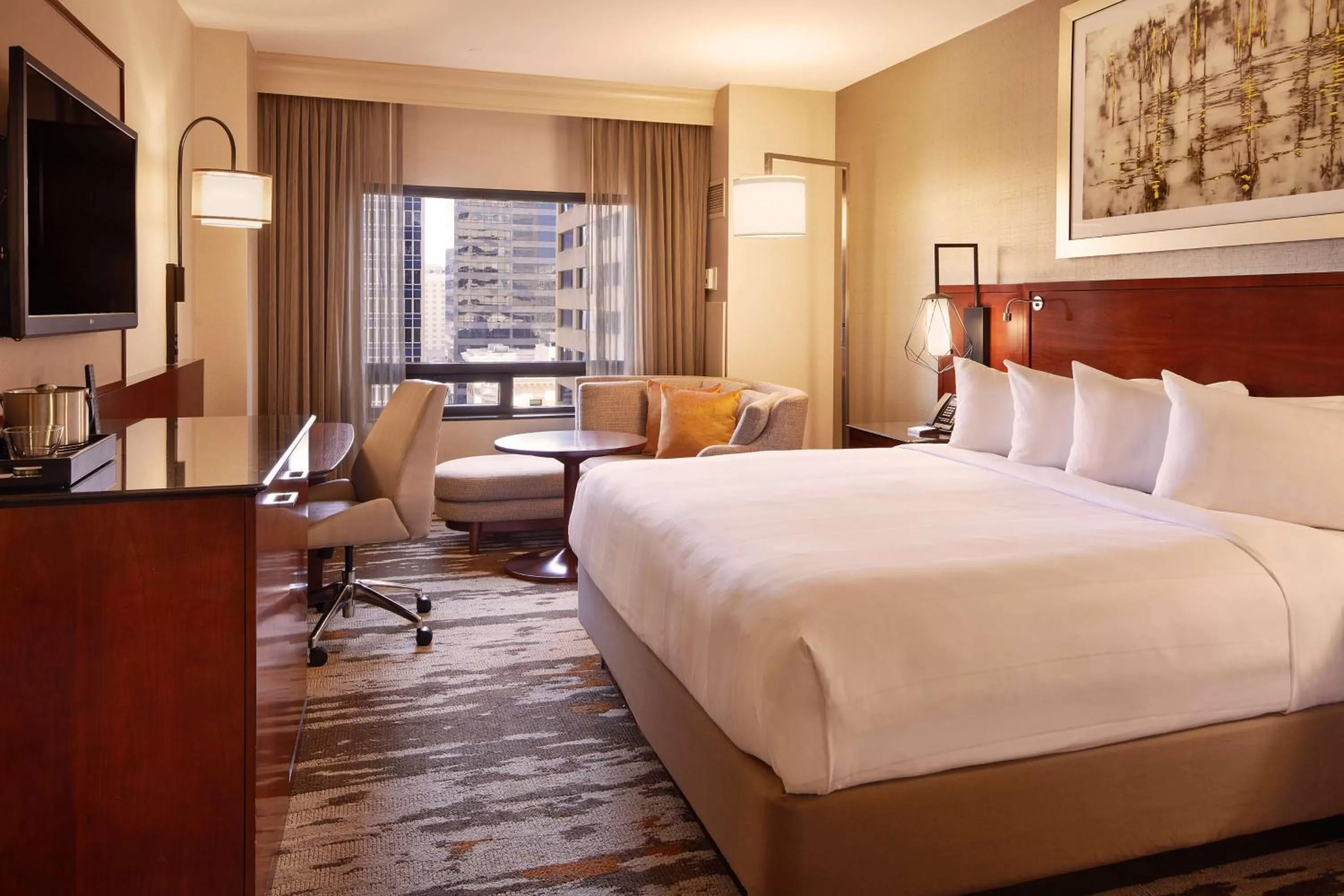 Bedroom, Bed in Hilton Denver City Center