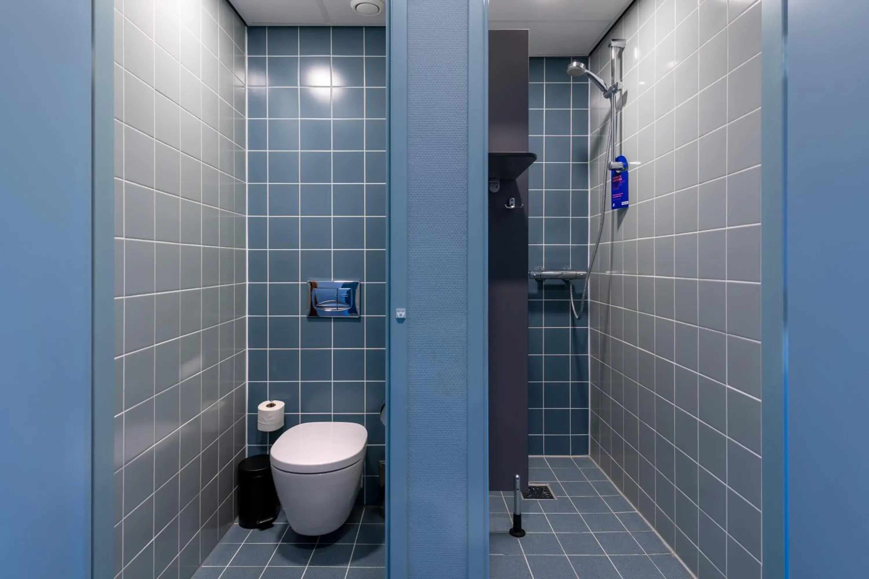 Bathroom in Stayokay Terschelling