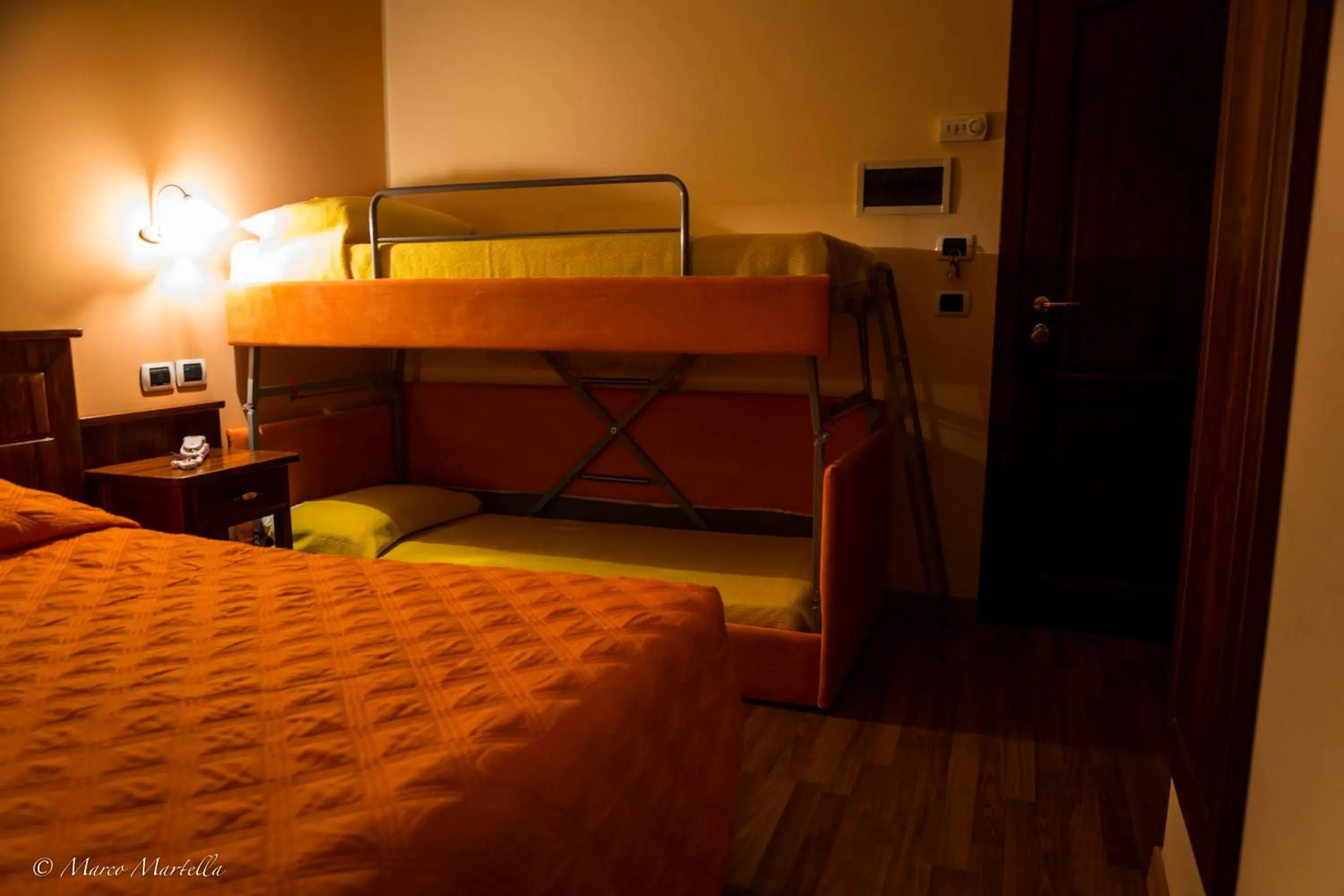 Bunk Bed in Hotel Pina Ristorante