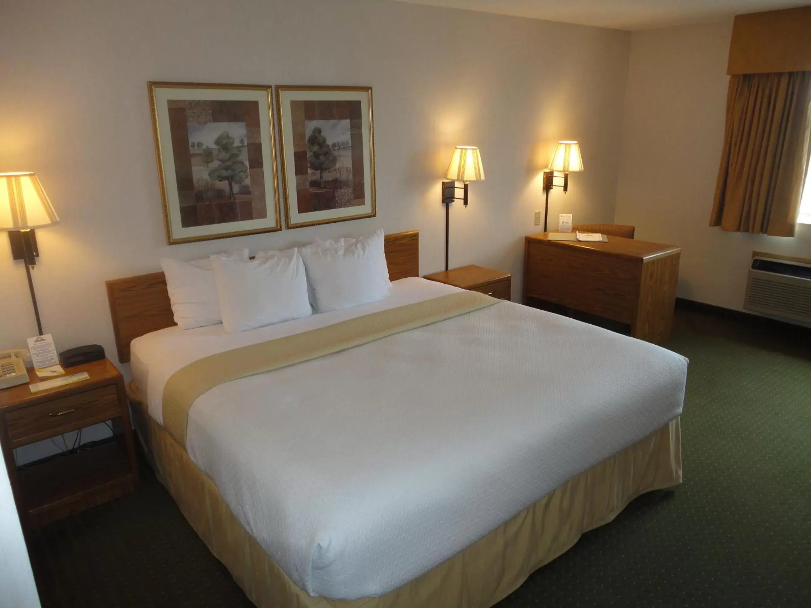 Bed in Days Inn by Wyndham Rapid City