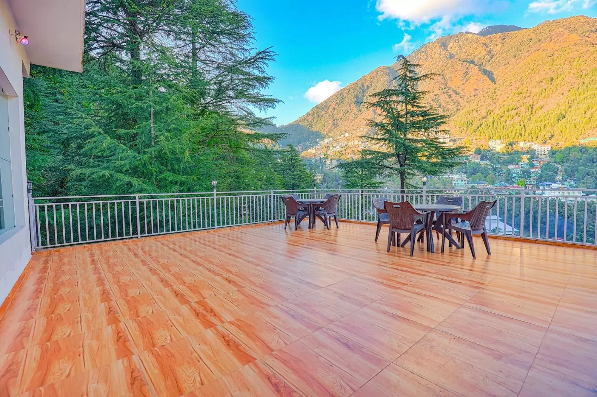 Balcony/Terrace in FabHotel Green Origins