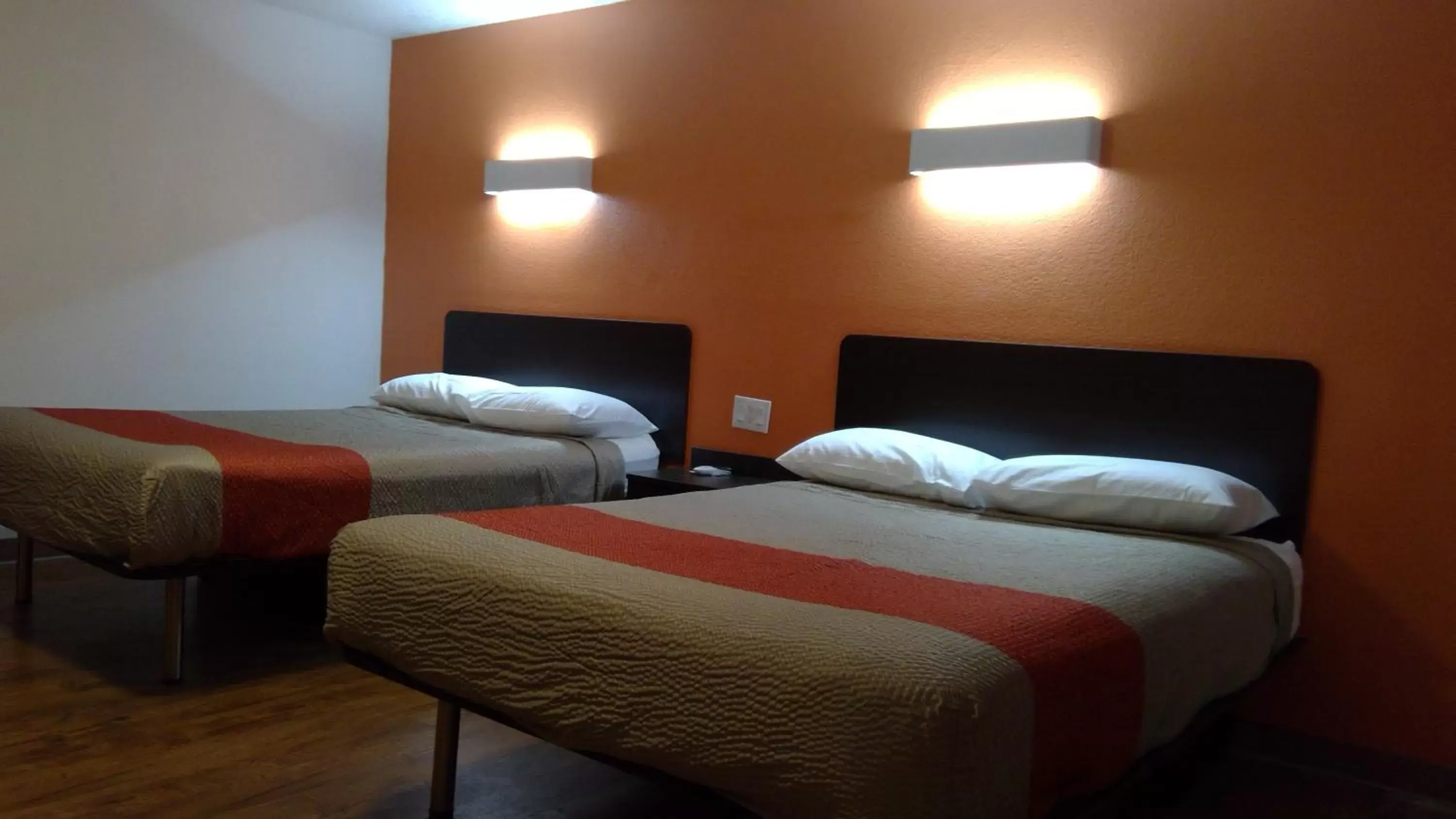 Bed in Motel 6-Clovis, NM