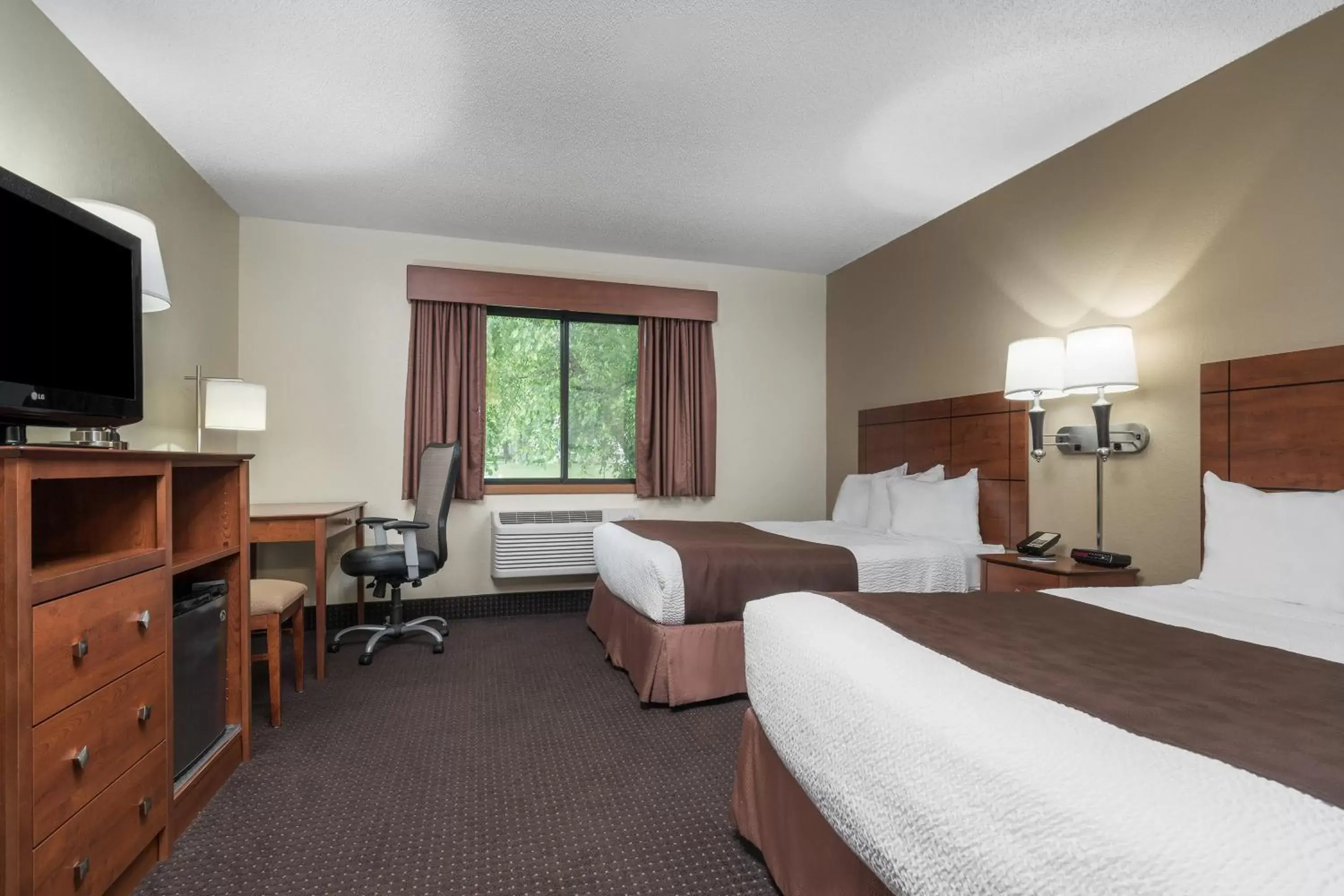 Photo of the whole room, Room Photo in AmericInn by Wyndham Lake City