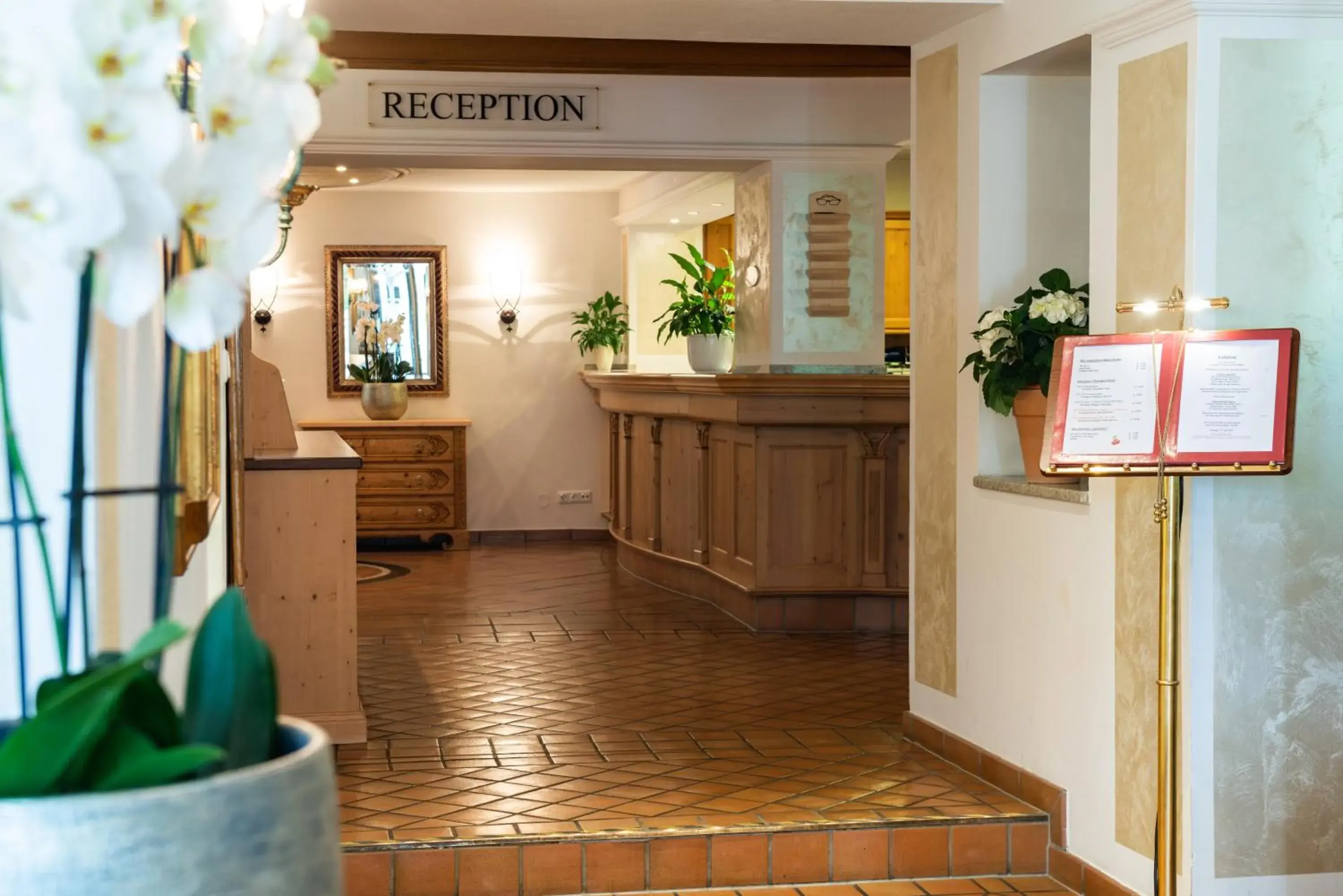 Lobby or reception, Lobby/Reception in Sonnenhotel Zum Stern