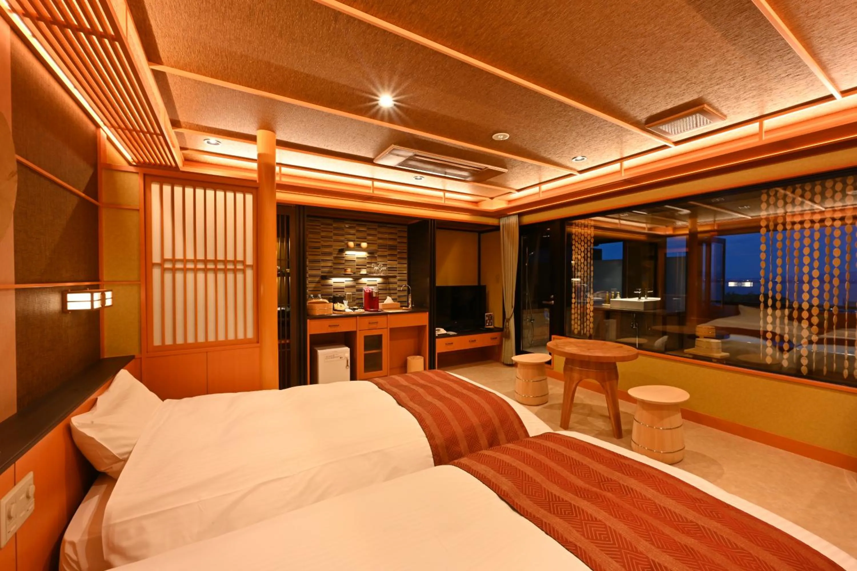 Twin Room with Open-Air Hot Spring Bath in Biwako Hanakaido