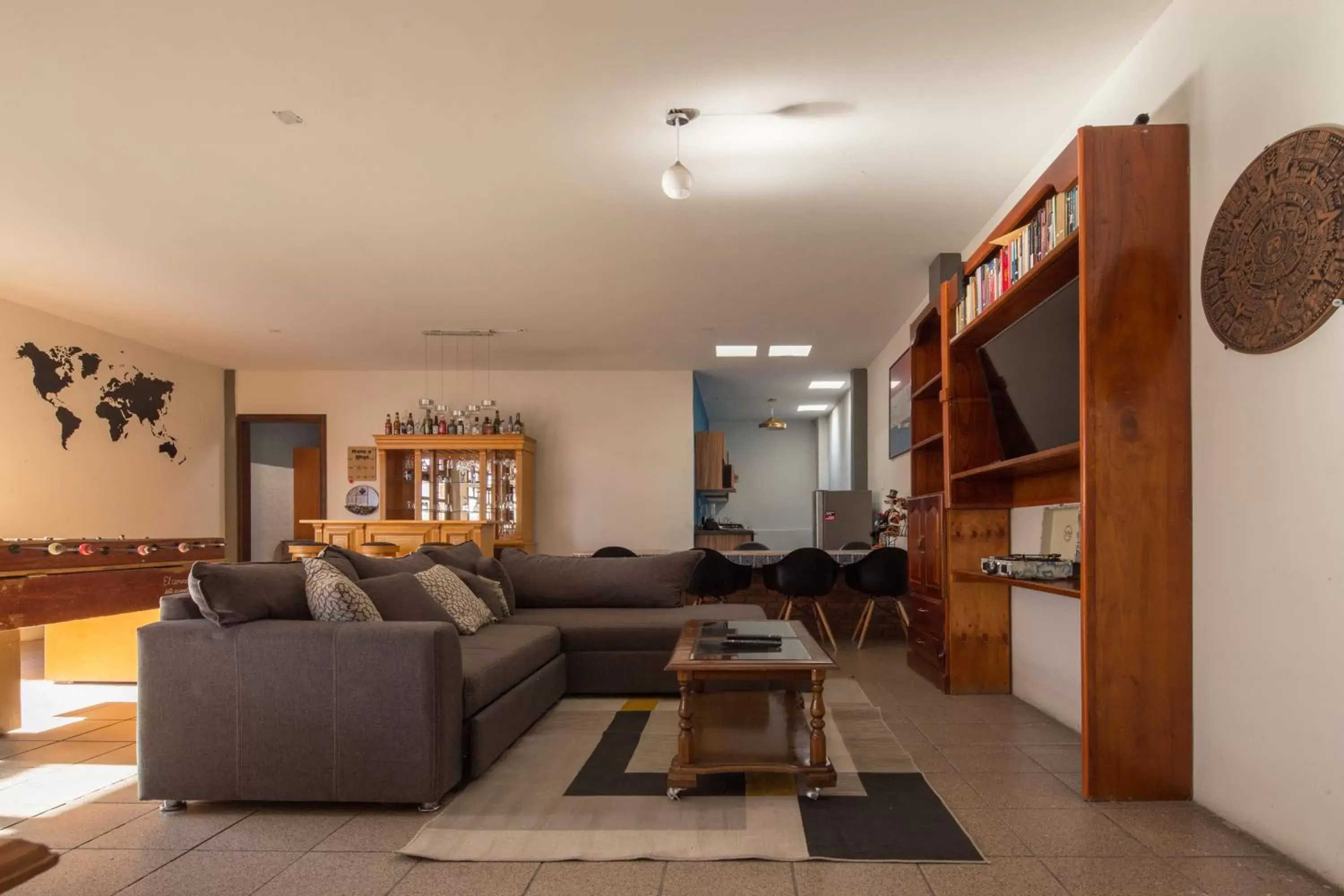 TV and multimedia, Seating Area in Hotel Posada Bugambilias