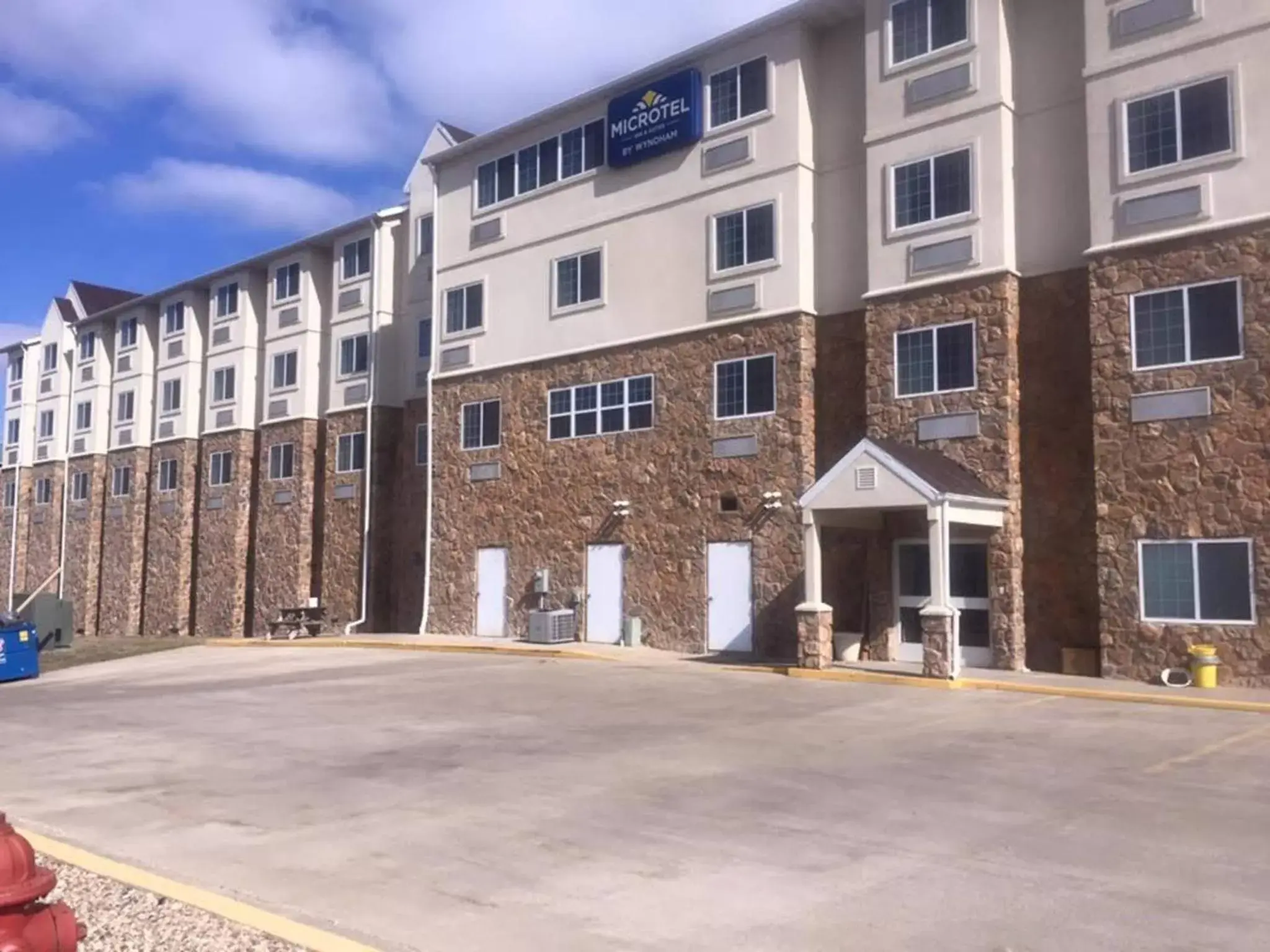 Property Building in Microtel Inn & Suites Quincy by Wyndham