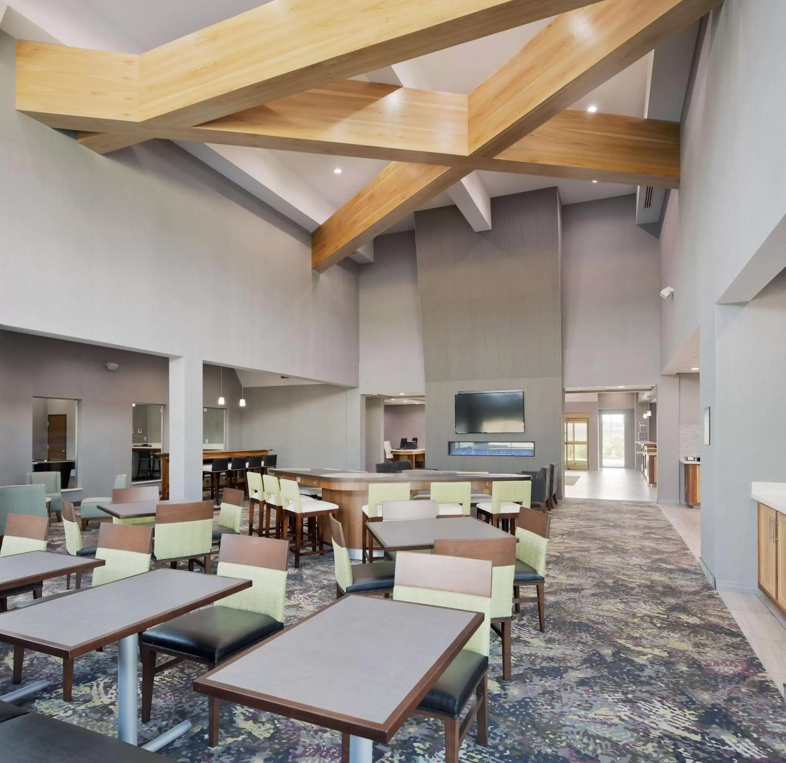 Lobby or reception, Restaurant/Places to Eat in Homewood Suites By Hilton Topeka