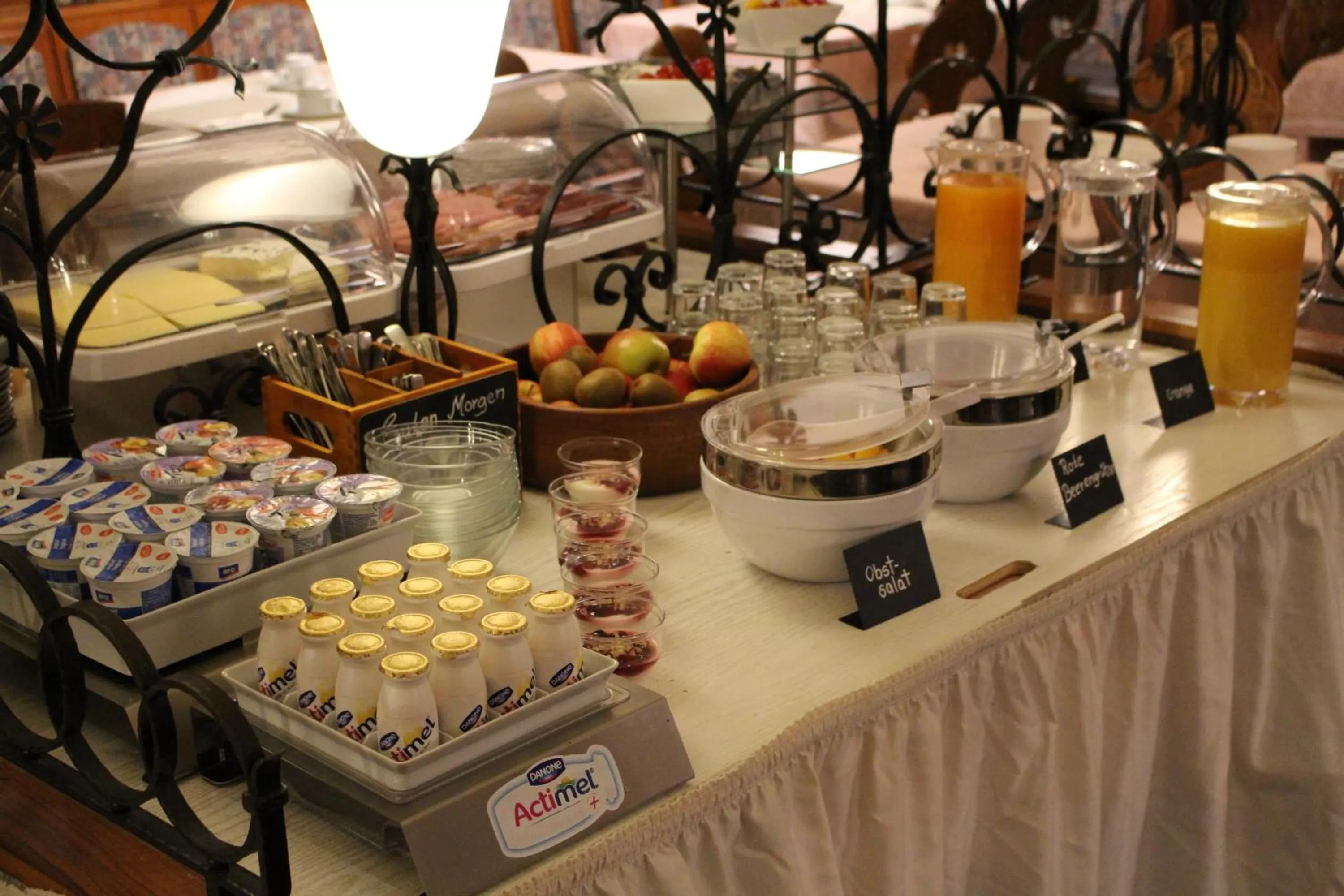 Buffet breakfast in Hotel Ulmer Spatz