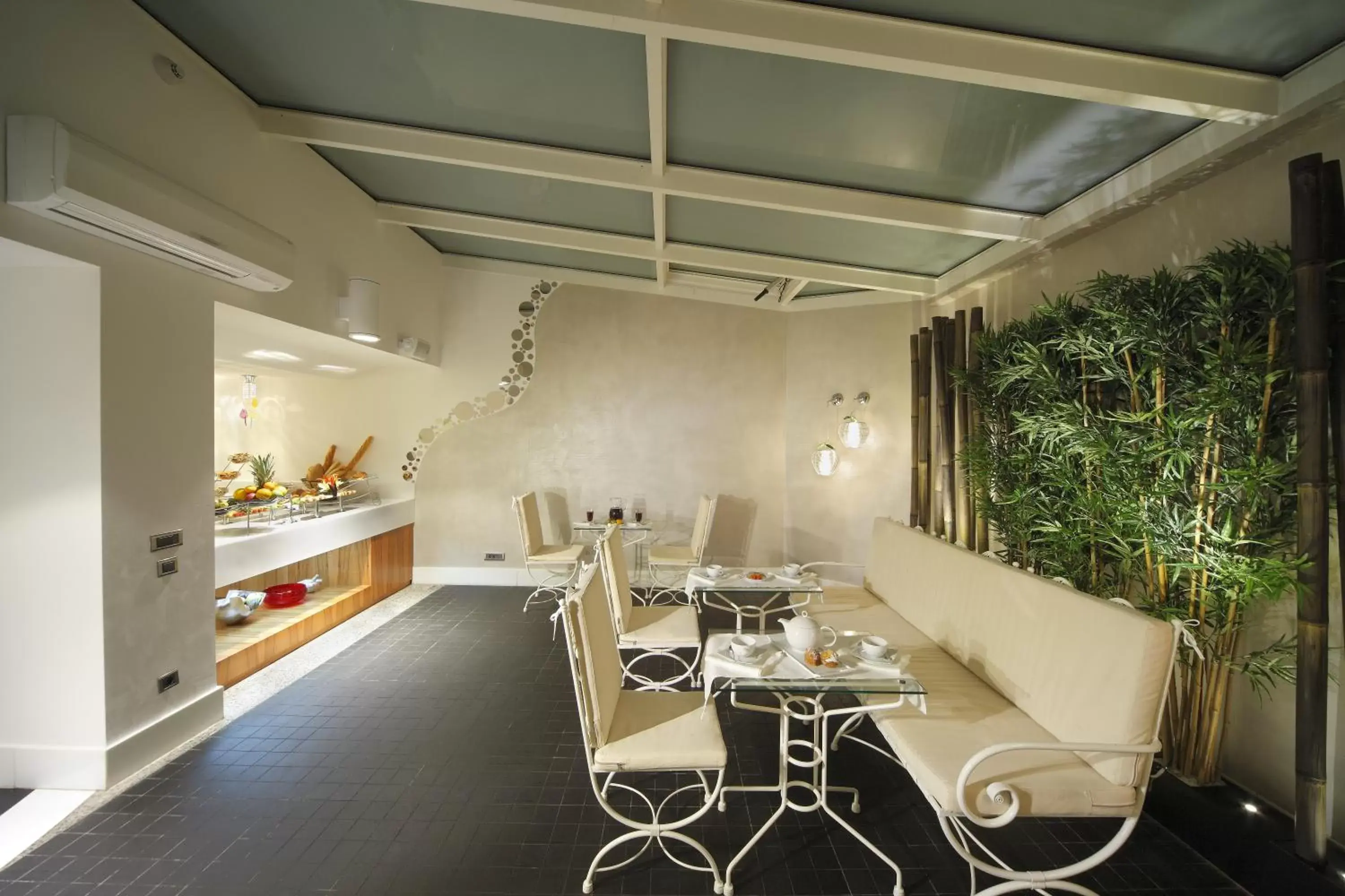 Restaurant/places to eat in Biz Cevahir Hotel Sultanahmet Restaurant/places to eat in Biz Cevahir Hotel Sultanahmet